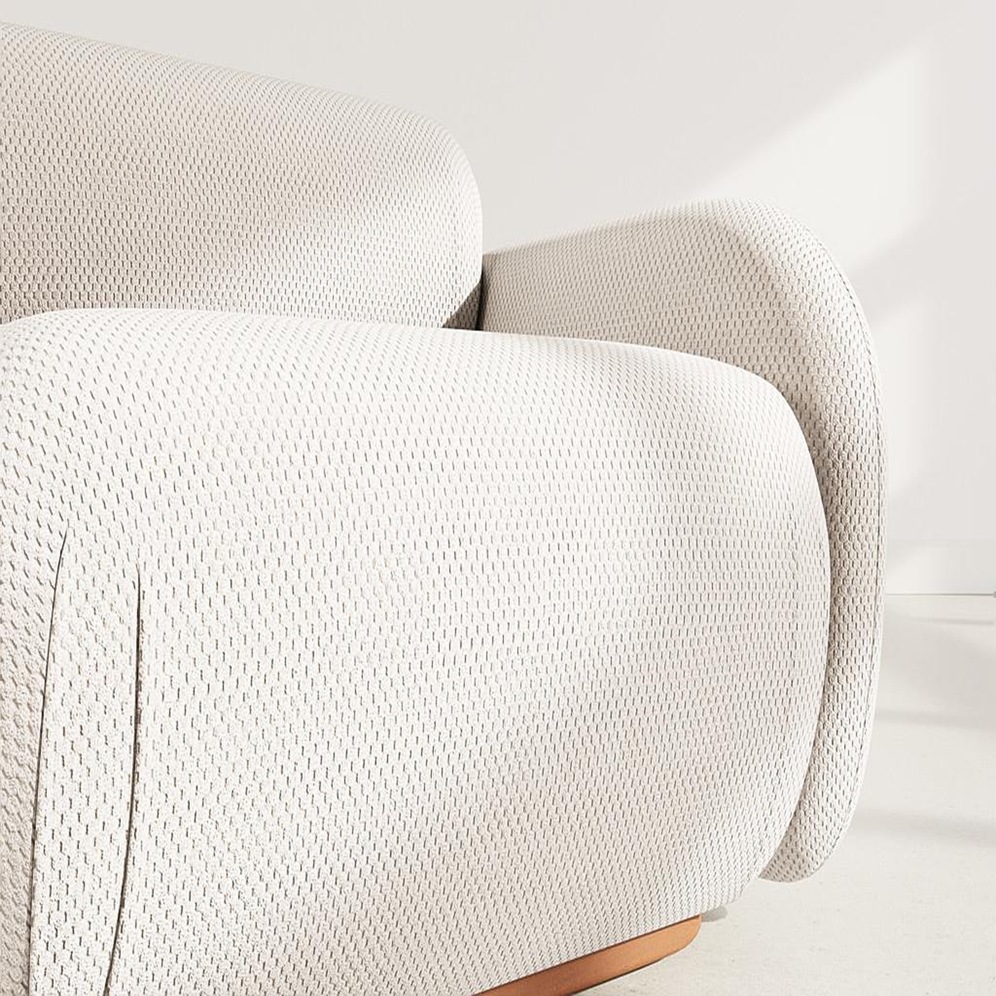 Voir la diapositive 5 : LISA DESIGN Penelope - module d'assise droit en velours texturé