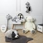 Voir la diapositive 5 : Paris Prix Range Pyjama pour Enfant  Dinosaure  45cm Gris