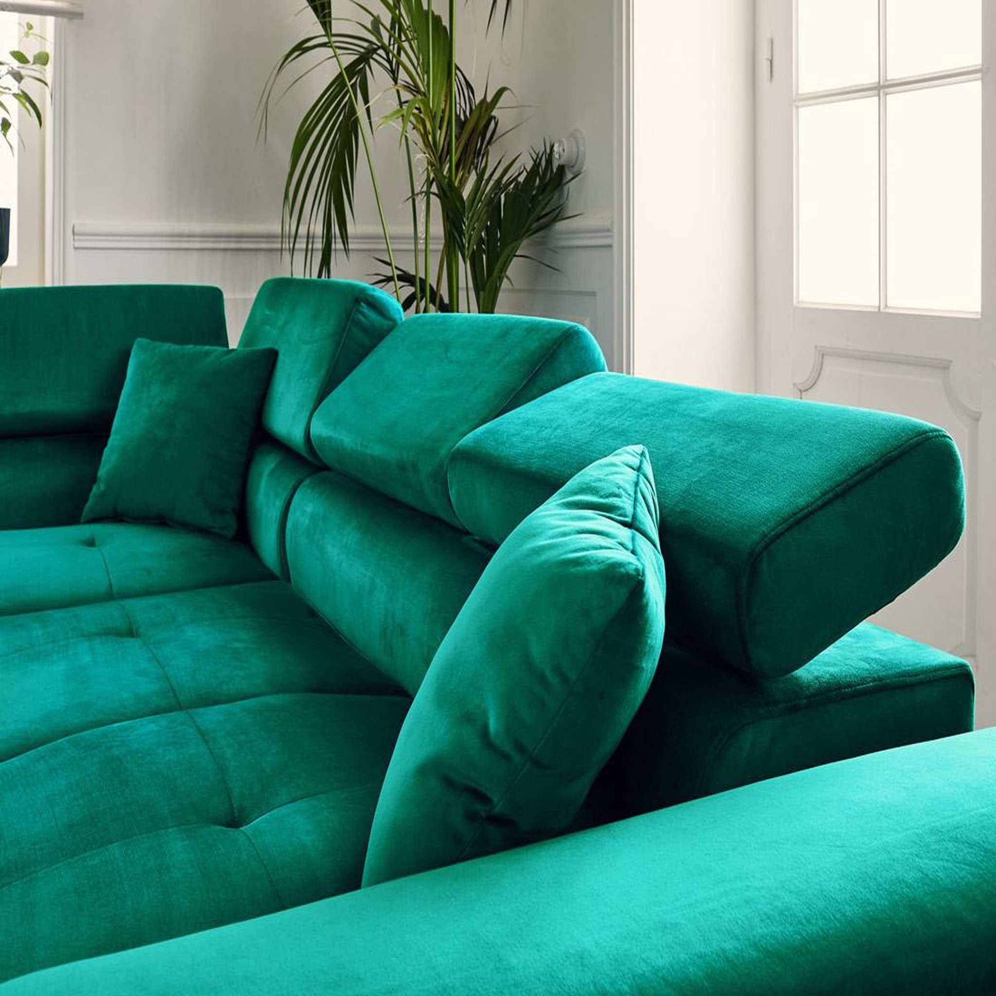 Voir la diapositive 4 : BEST MOBILIER Dimas - canapé d'angle gauche 5 places - convertible avec coffre et têtières réglables - en velours