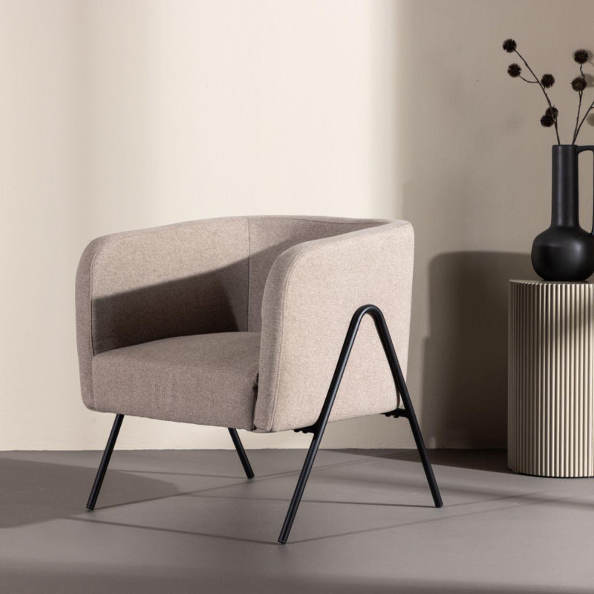 Voir la diapositive 6 : Paris Prix Fauteuil design en tissu  rika  70cm beige