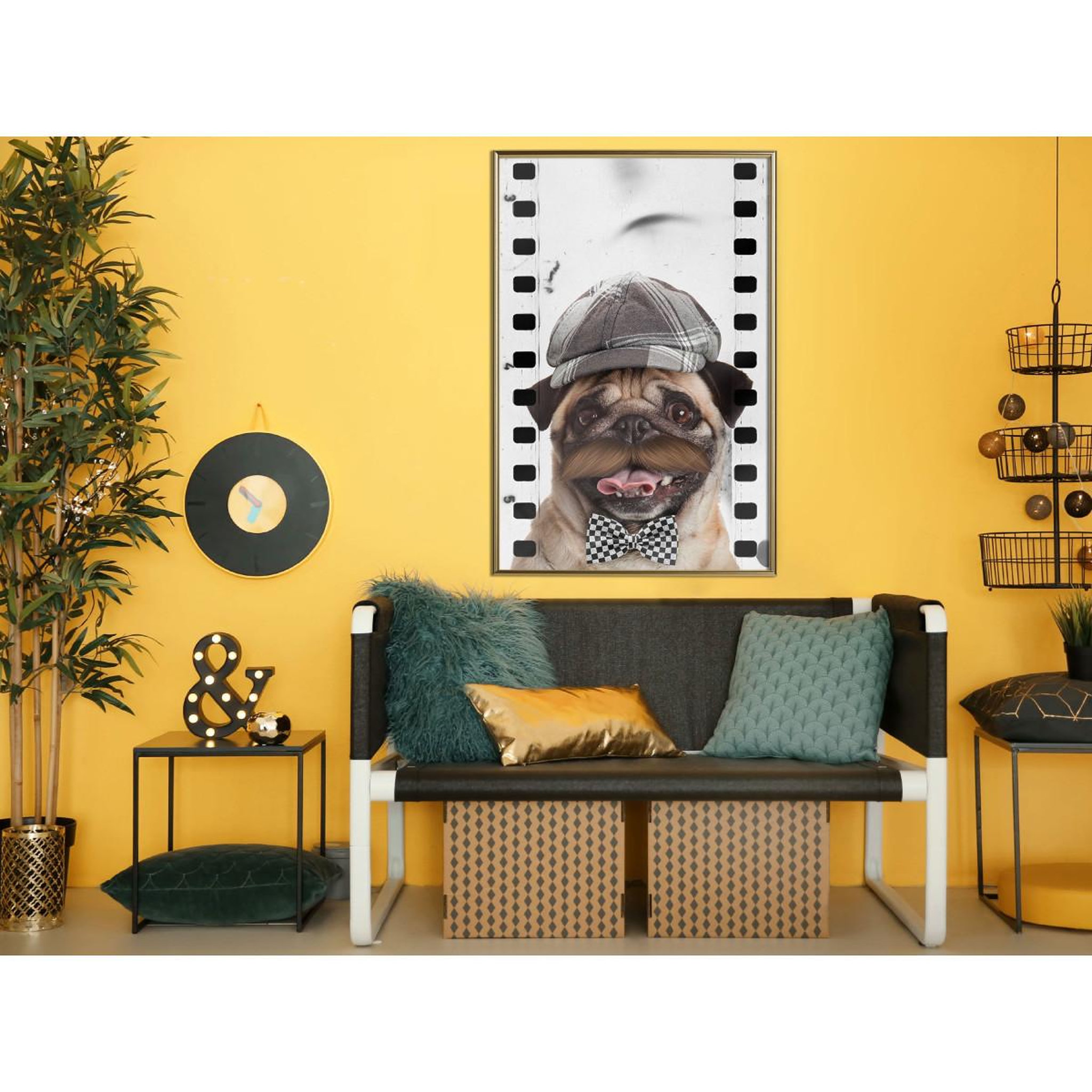 Voir la diapositive 2 : Paris Prix Affiche murale encadrée  dressed up pug