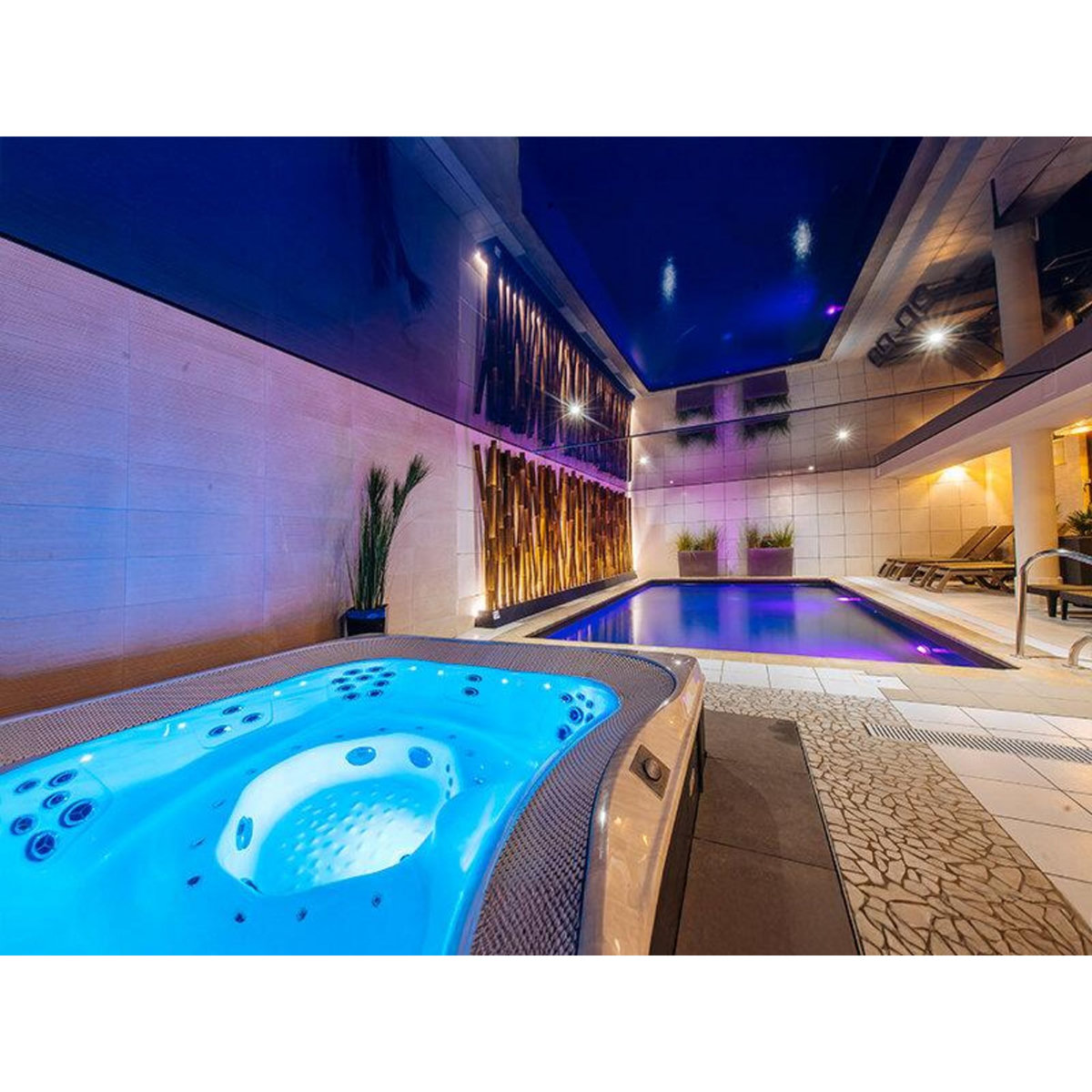 Smartbox Séjour de 2 nuits au Best Western Plus Au Cheval Blanc Mulhouse Nord 4* avec spa - Coffret Cadeau Séjour