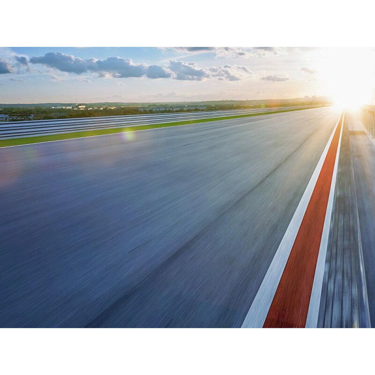 Smartbox Jusqu'à 6 tours de pilotage sur le circuit de la Ferté Gaucher - Coffret Cadeau Sport & Aventure