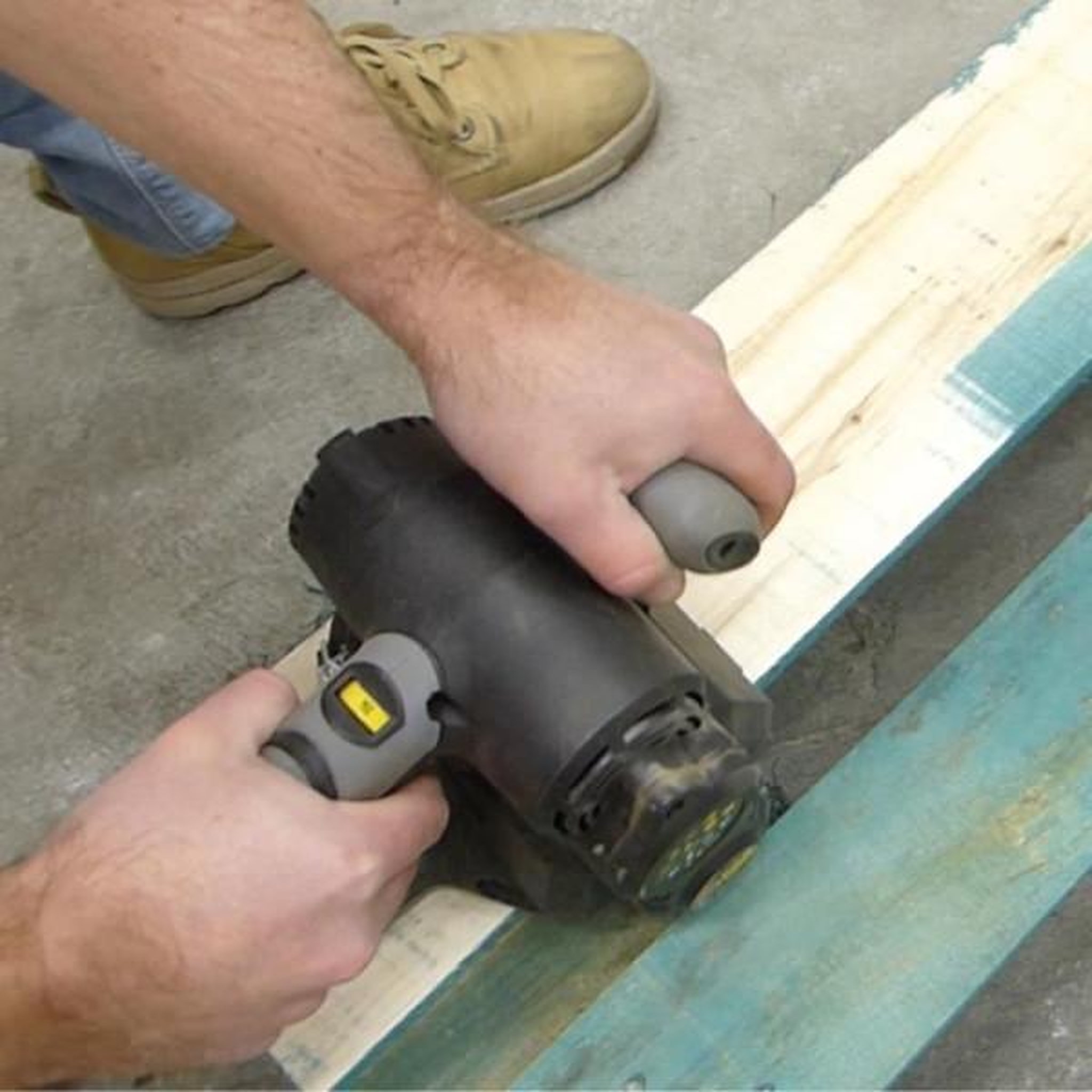 Voir la diapositive 6 : Fartools Rénovateur compact 420w brosse a lamelles abrasives ø80mm