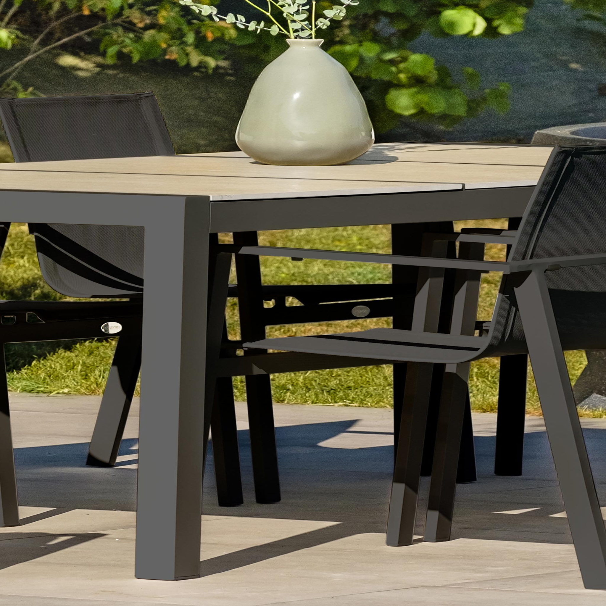 Voir la diapositive 6 : DCB GARDEN Table de jardin 6 à en aluminium avec plateau céramique (8 places)
