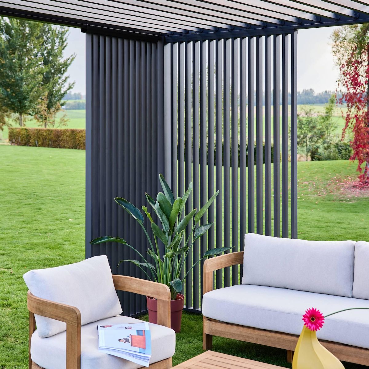 SWEEEK Triomphe persienne verticale 4m. aluminium. panneau brise vue. anthracite