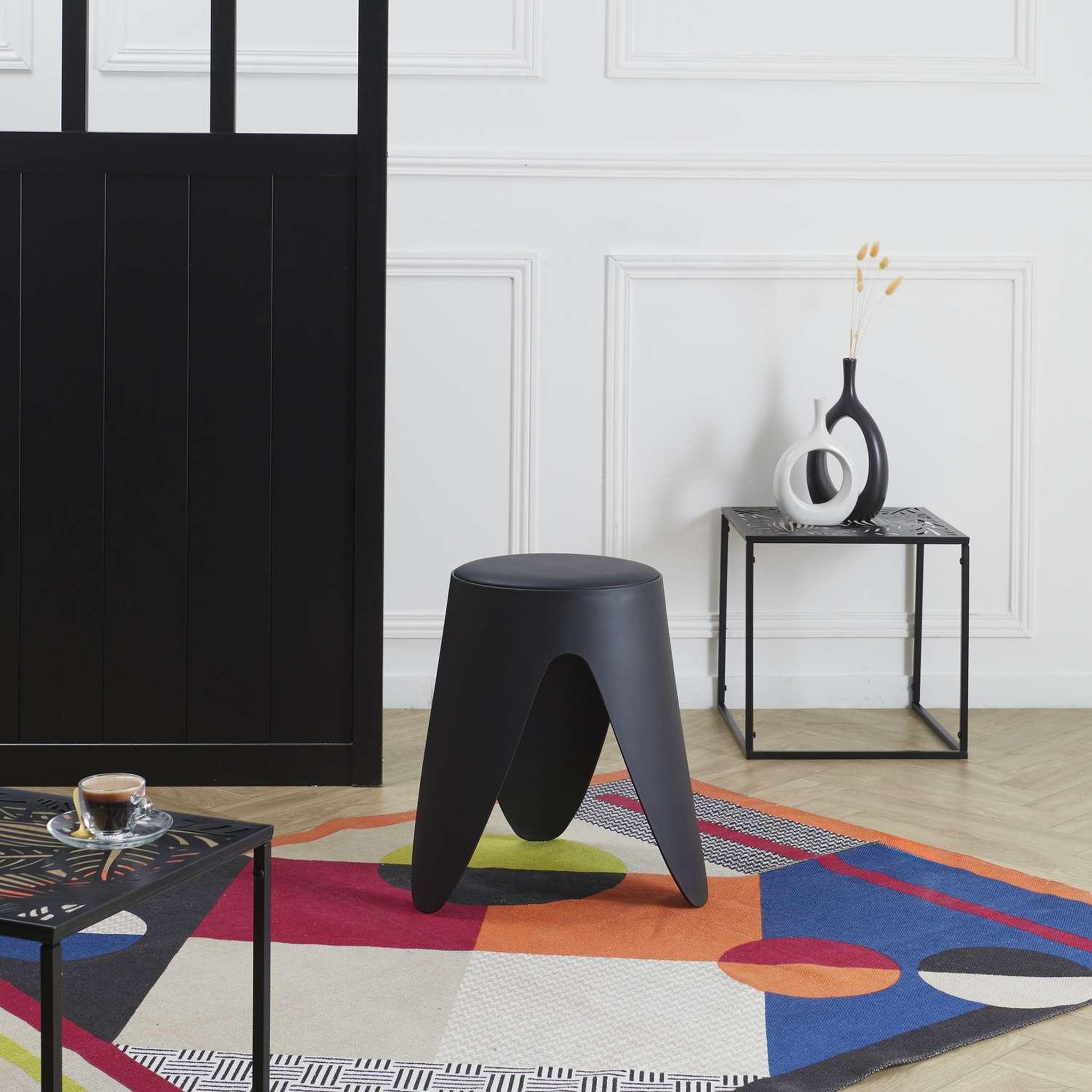 Voir la diapositive 2 : The Home Deco Factory Tabouret d'appoint empilable emma - noir