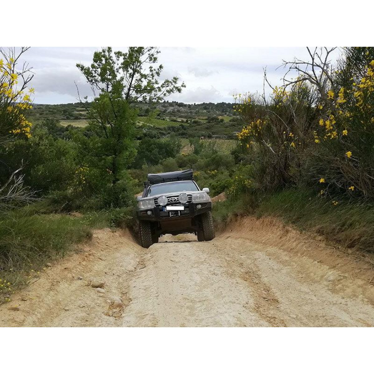 Smartbox Initiation à la conduite de véhicule de type 4x4 pour 2 pendant 1 demi-journée - Coffret Cadeau Sport & Aventure