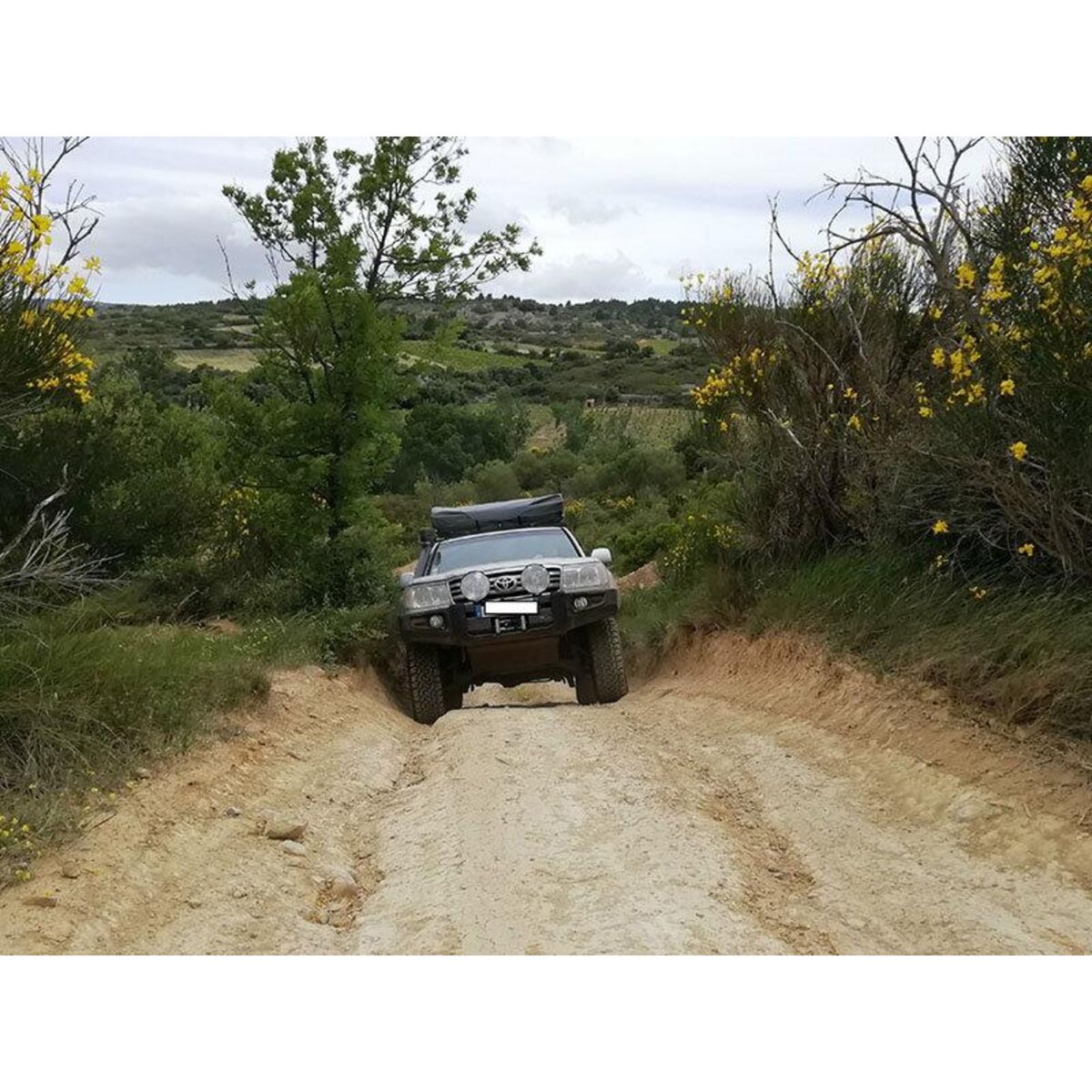 Smartbox Initiation à la conduite de véhicule de type 4x4 pour 2 pendant 1 demi-journée - Coffret Cadeau Sport & Aventure