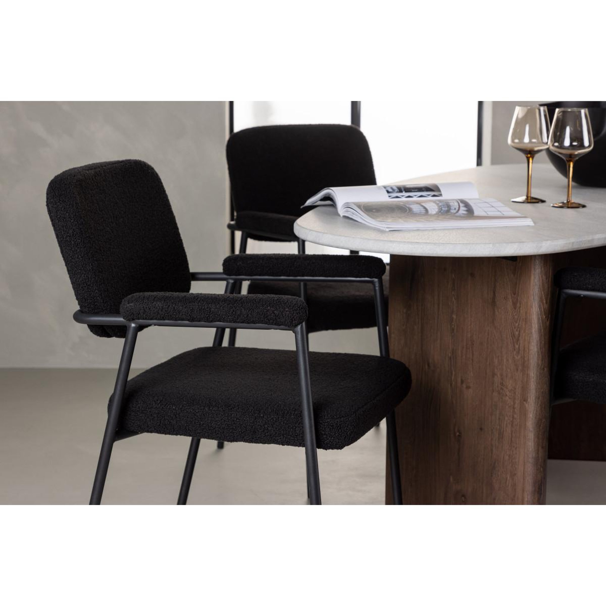 Voir la diapositive 6 : Paris Prix Ensemble table à manger & 4 chaises  gronvik & yesterday  180cm gris clair & noir