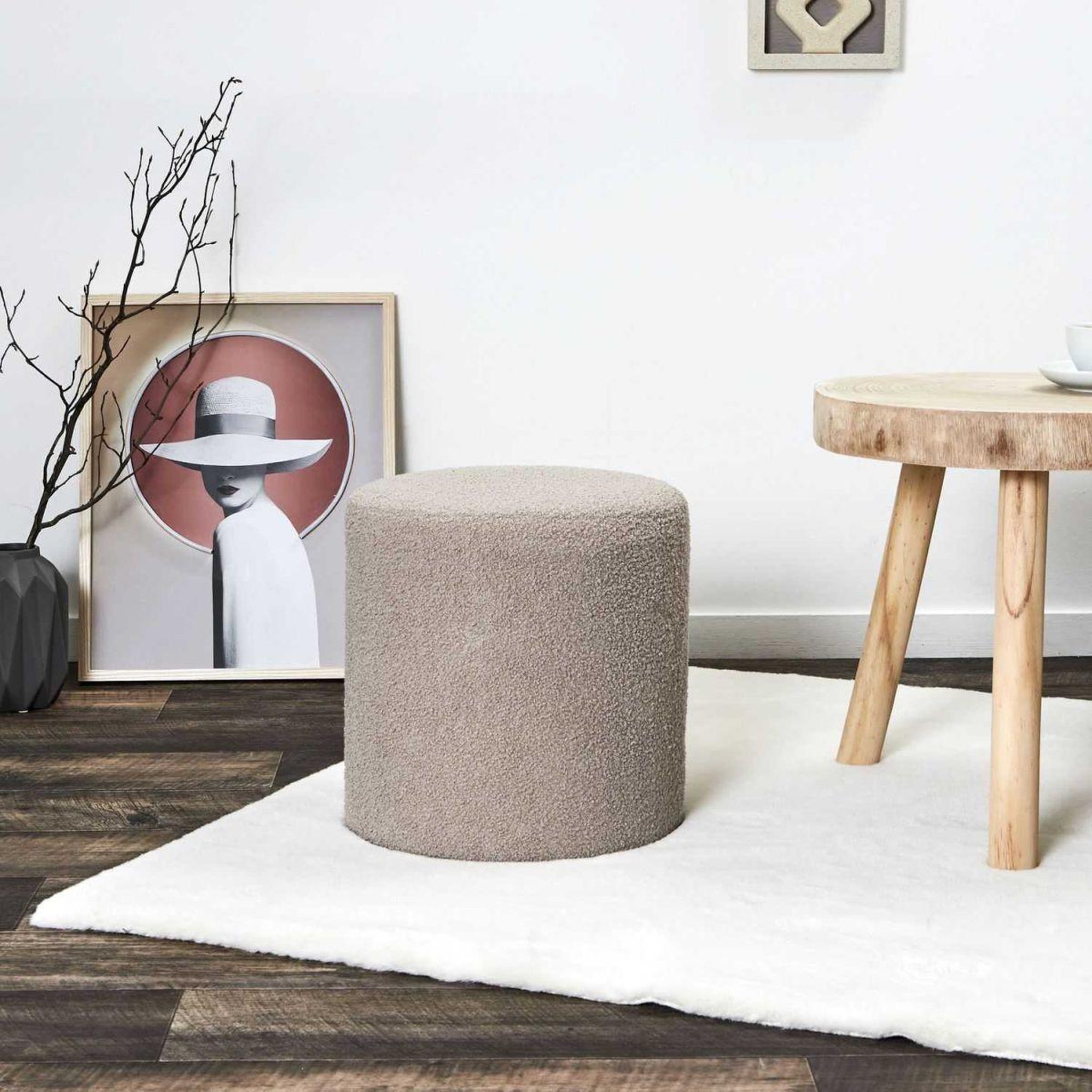 Voir la diapositive 3 : The Home Deco Factory Pouf bouclette  rhea  35cm taupe