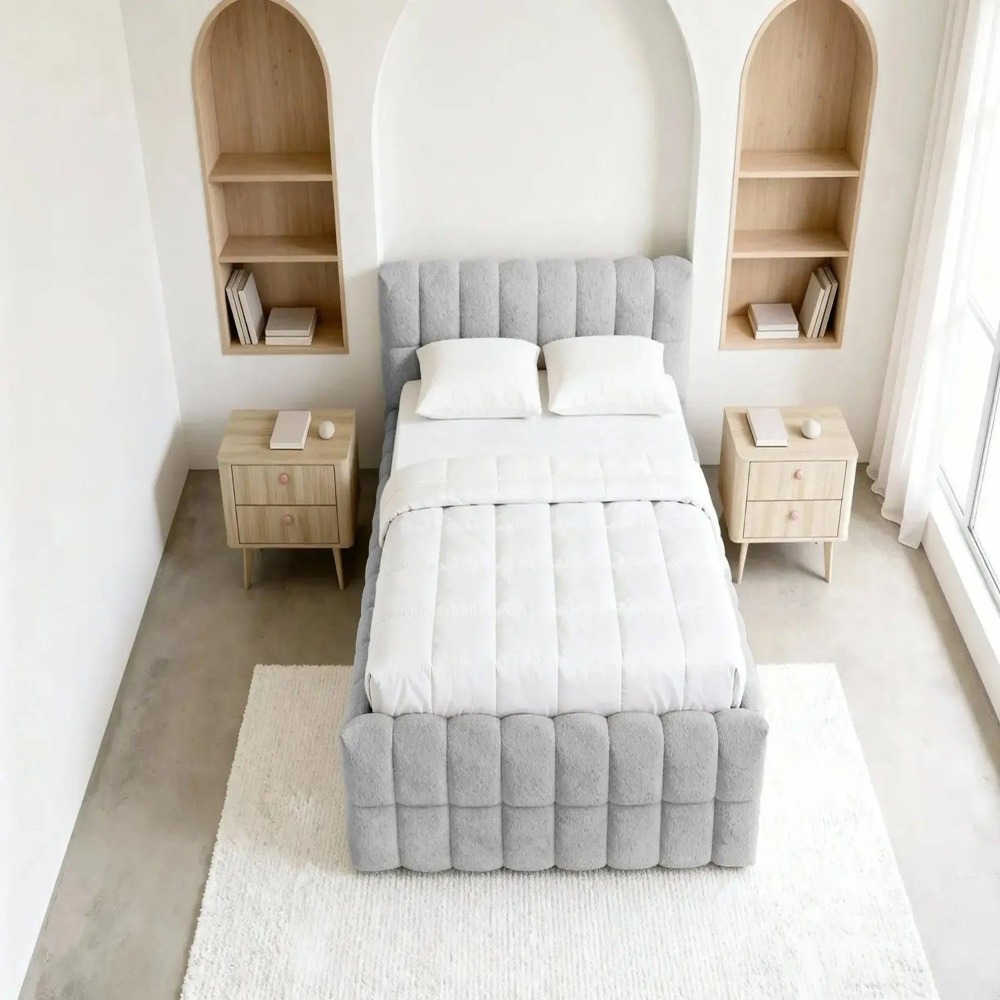 Voir la diapositive 5 : CASANOVA PARIS Voltaire - lit coffre tissu bouclette gris clair