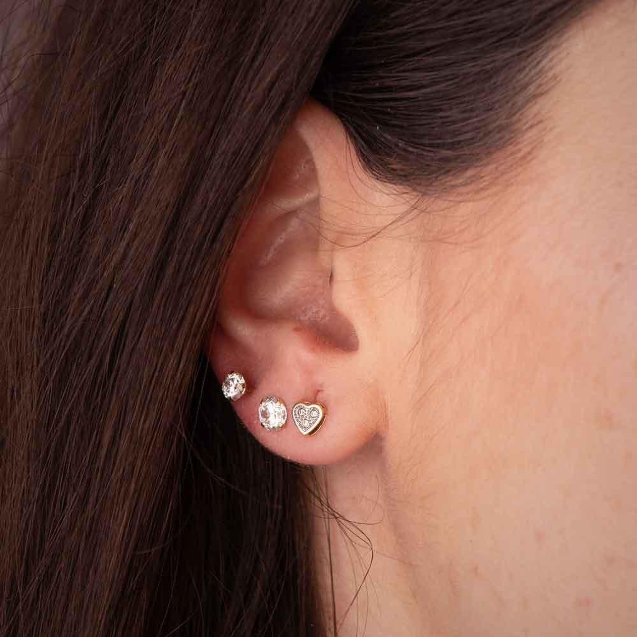 Voir la diapositive 2 : L'ATELIER D'AZUR Boucles d'Oreilles Or 18 Carats 750 Jaune et Zirconiums - Motif Coeur