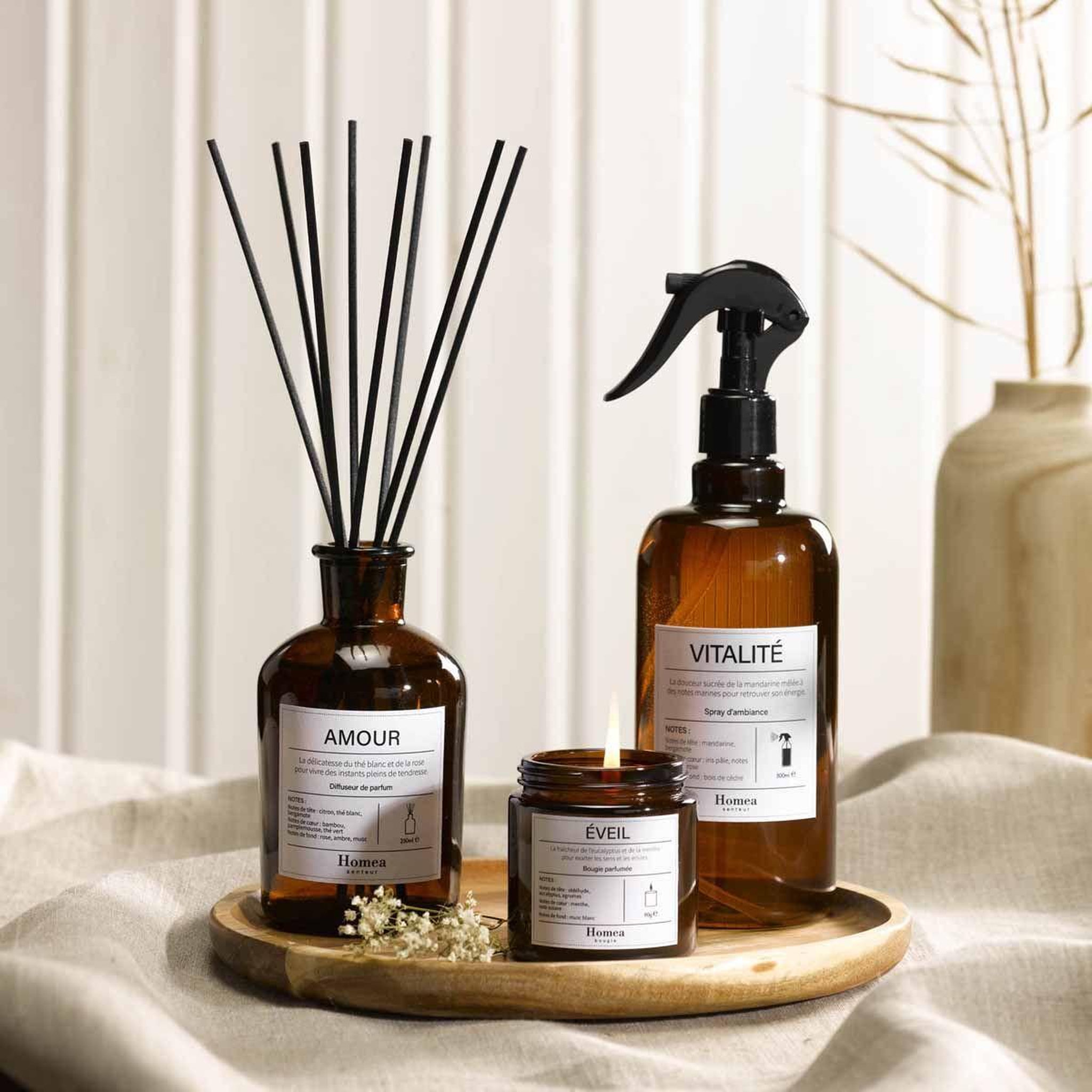Voir la diapositive 2 : HOMEA Bougie verrine parfumée  apothicaire  200g vitalité