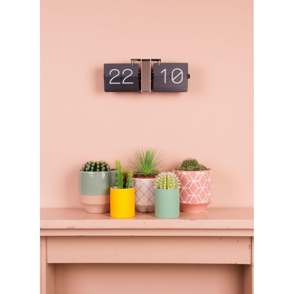 Karlsson Horloge à poser design vintage No Case