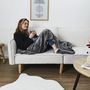 Voir la diapositive 4 : Paris Prix Plaid Avec Poche Pieds  Sherpa  127x178cm Gris