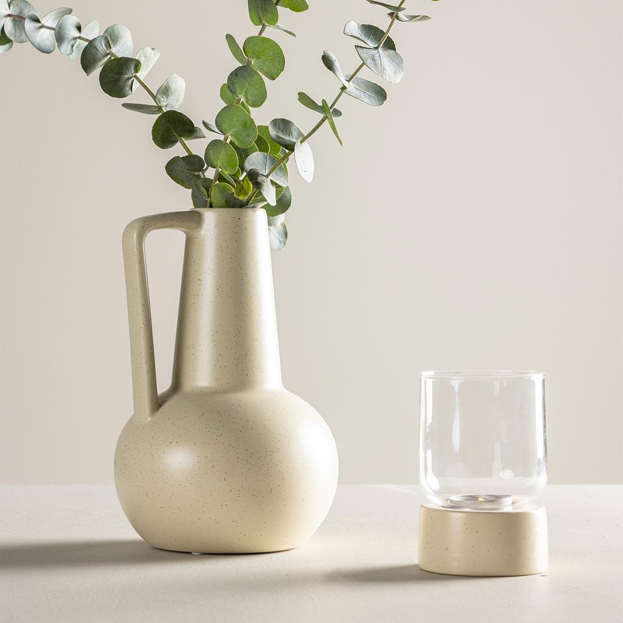 Voir la diapositive 5 : Paris Prix Vase design en céramique  lane  22cm beige & noir