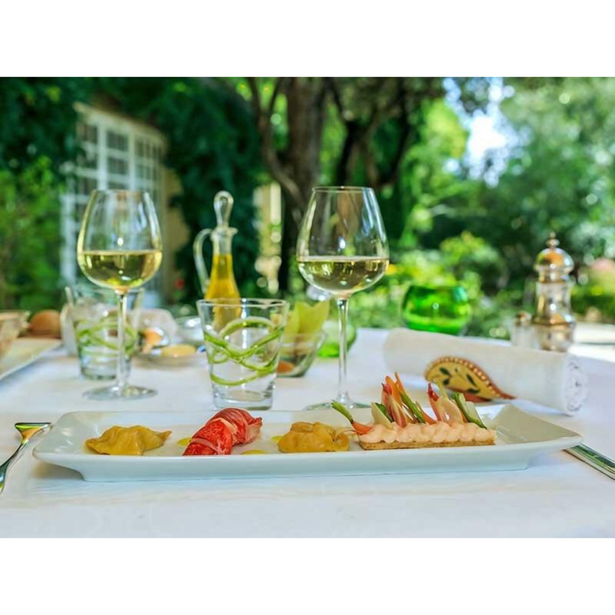 Smartbox Escapade sur mesure avec activité insolite sous le sapin - Coffret Cadeau Multi-thèmes