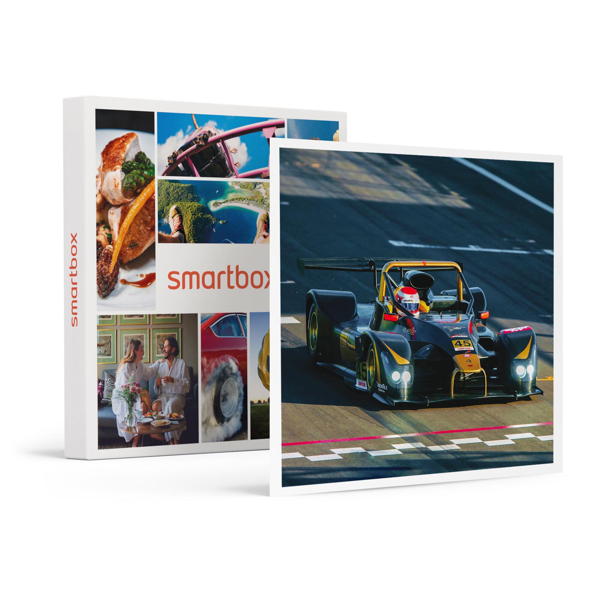Voir la diapositive 1 : Smartbox Baptême passager : 3 tours en Wolf Tornado et simulateur de conduite près d'Alès - Coffret Cadeau Sport & Aventure