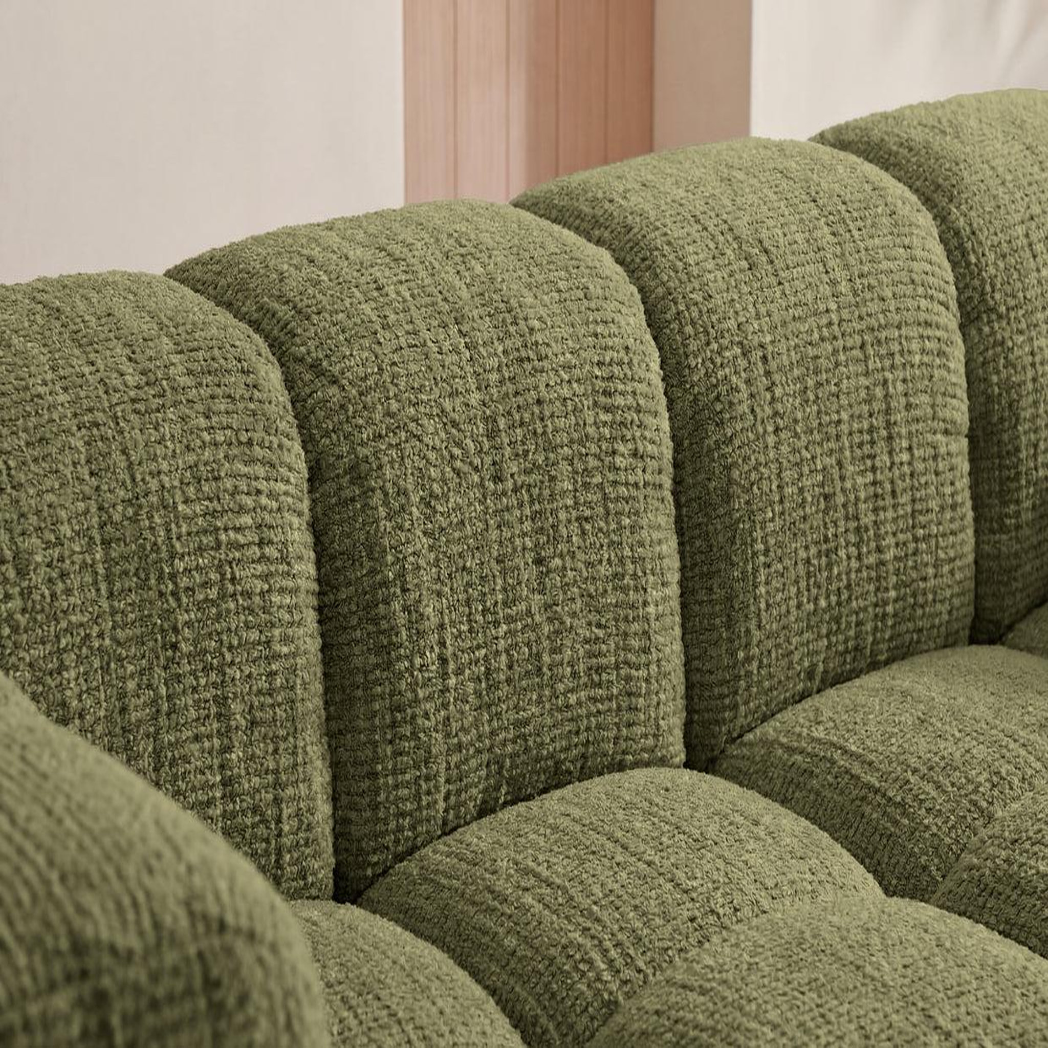 Voir la diapositive 5 : CASANOVA PARIS Gustave - canapé droit tissu chenille 2 places
