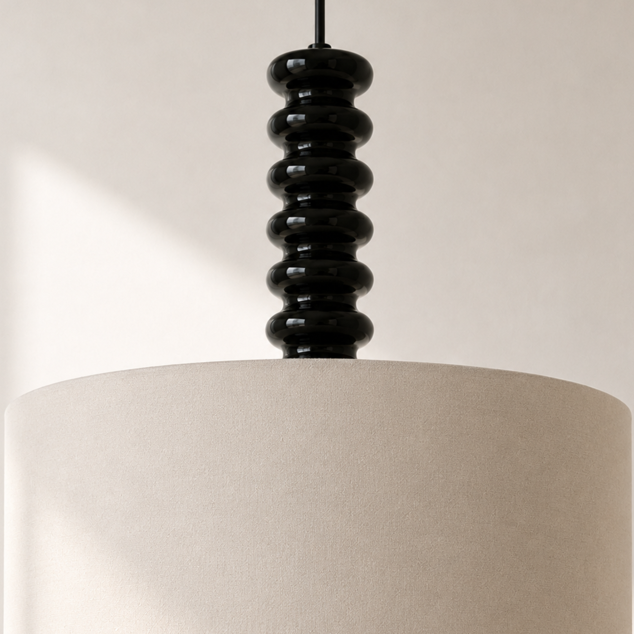 Voir la diapositive 5 : MAISON PAVANE Suspension en tissu blanc et métal 40 cm-ravel