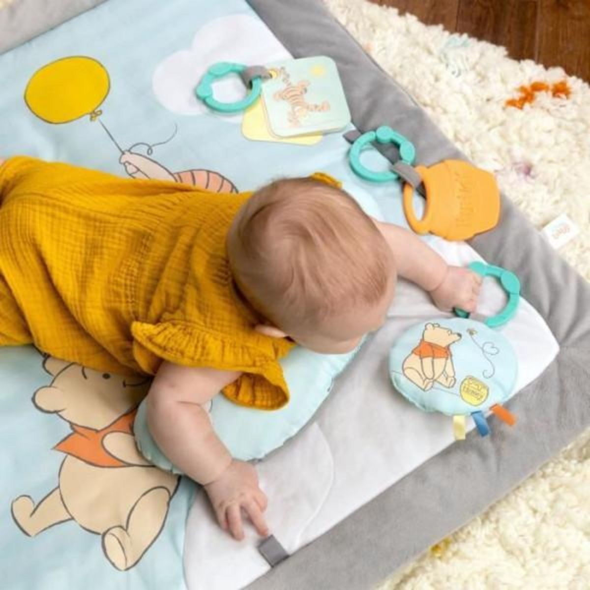 Bright Starts DISNEY BABY -WINNIE- Tapis de sol éveil bébé évolutif, arche en bois pliable avec jouets sensoriels, miroir
