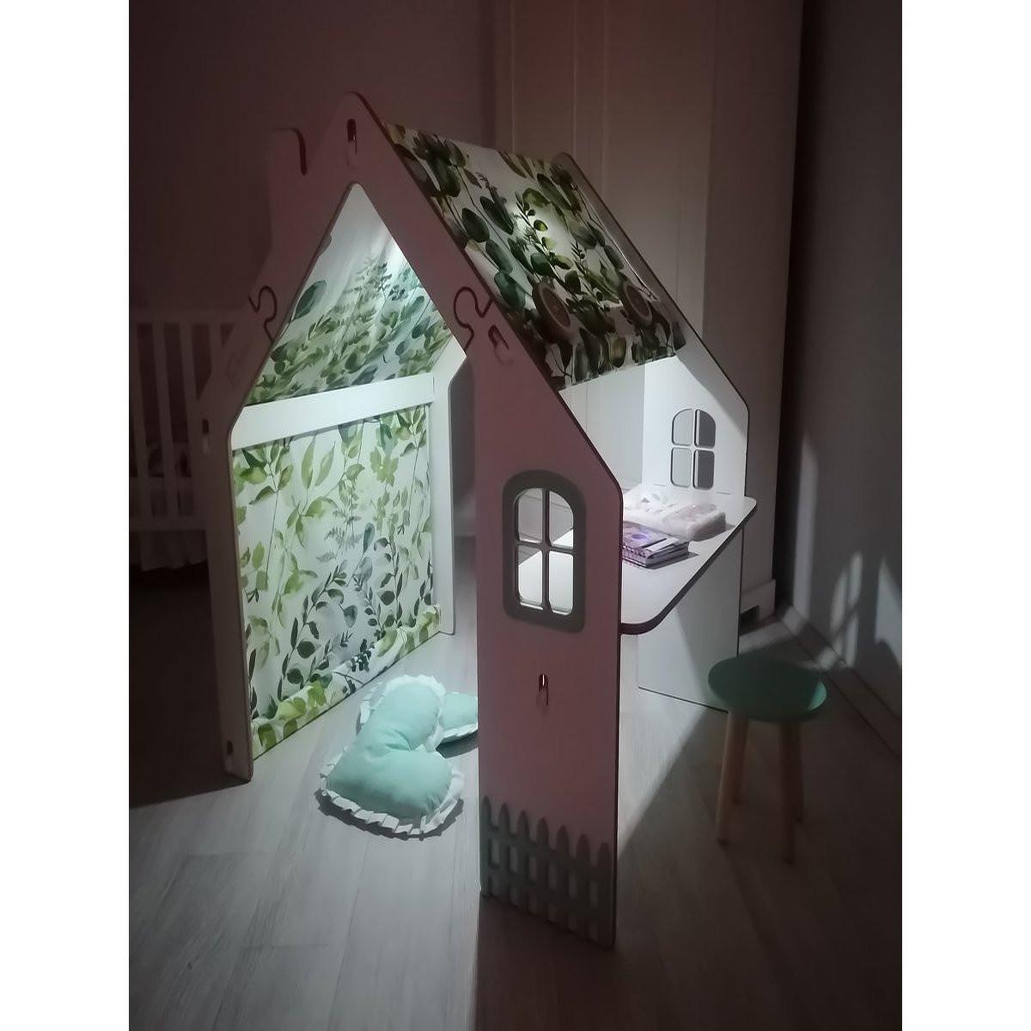 Voir la diapositive 4 : Habitat et Jardin Maisonnette pour enfant en bois  bianelli  avec bureau - 114 x 93 x 120 cm - blanc / menthe