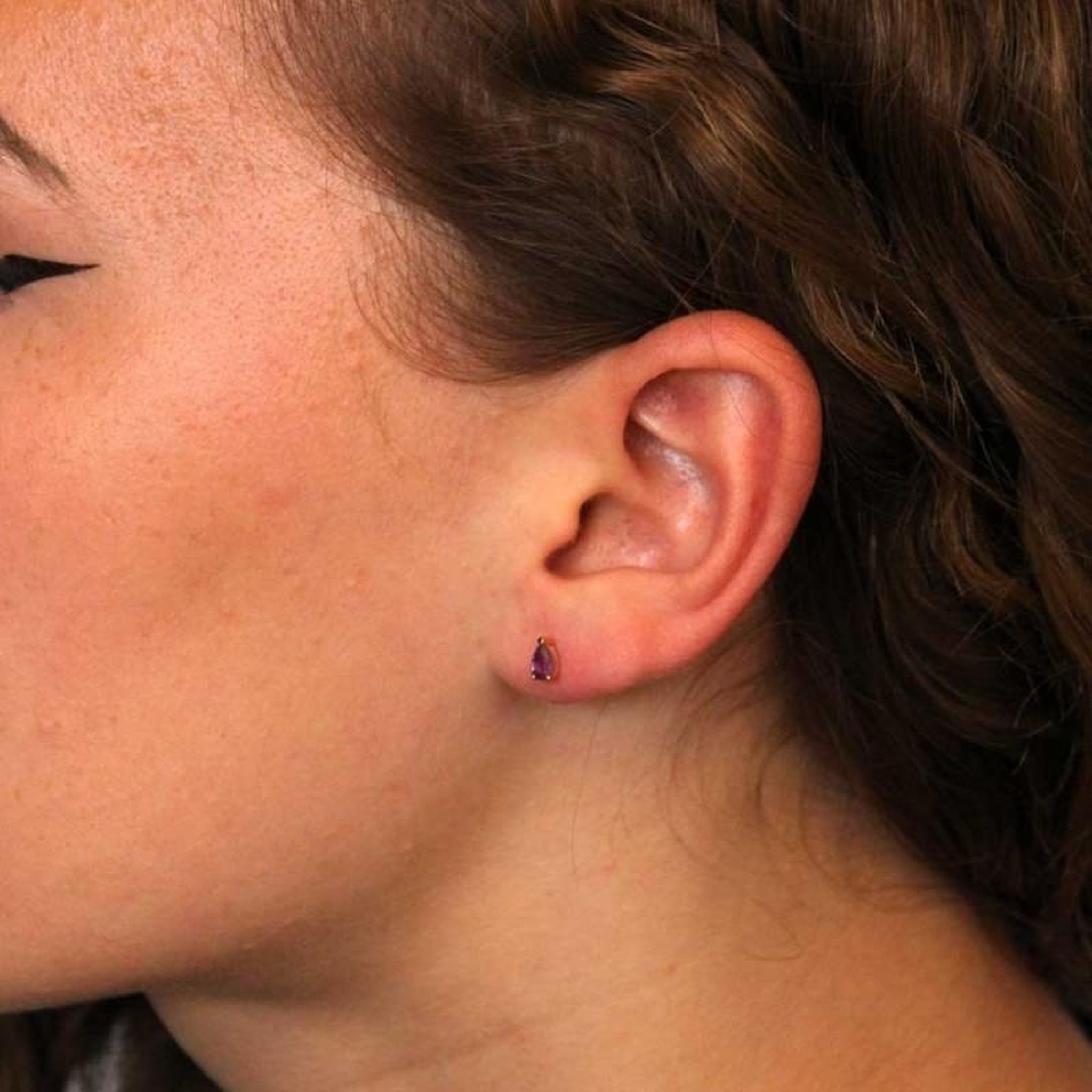 Voir la diapositive 3 : L'ATELIER D'AZUR Boucles d'Oreilles Or Jaune et Améthyste Goutte