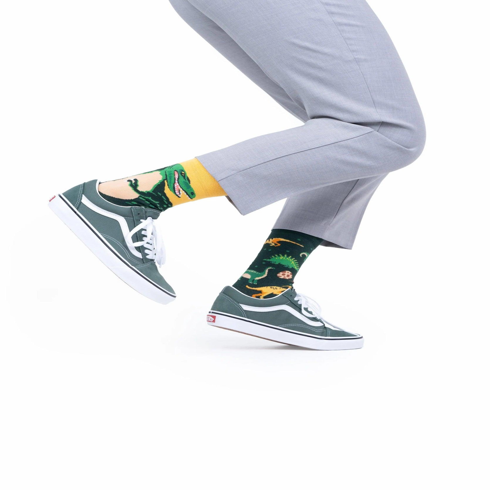 Voir la diapositive 2 : MANY MORNINGS Chaussettes les dinosaures