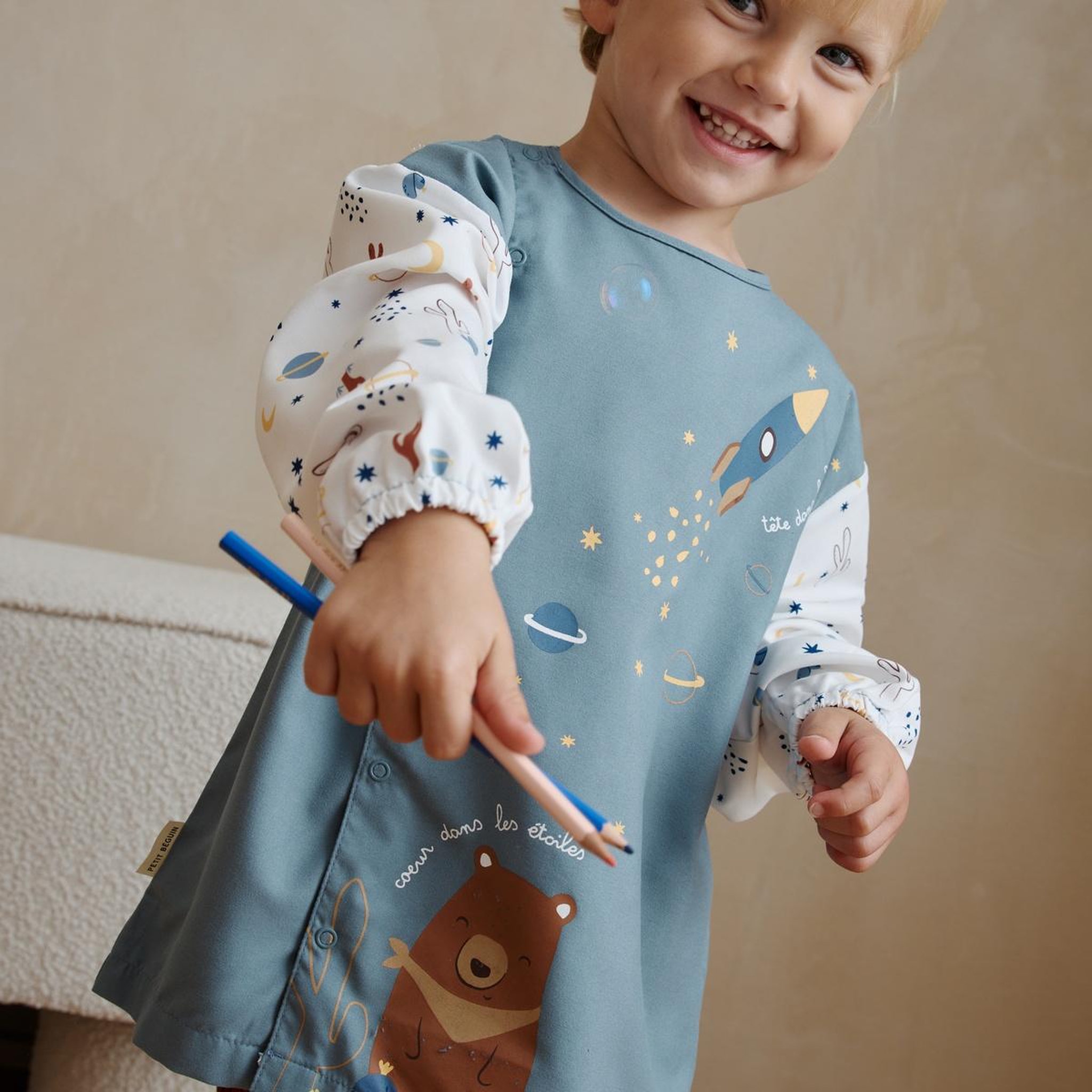 Voir la diapositive 4 : PETIT BEGUIN Tablier enfant moka - garçon