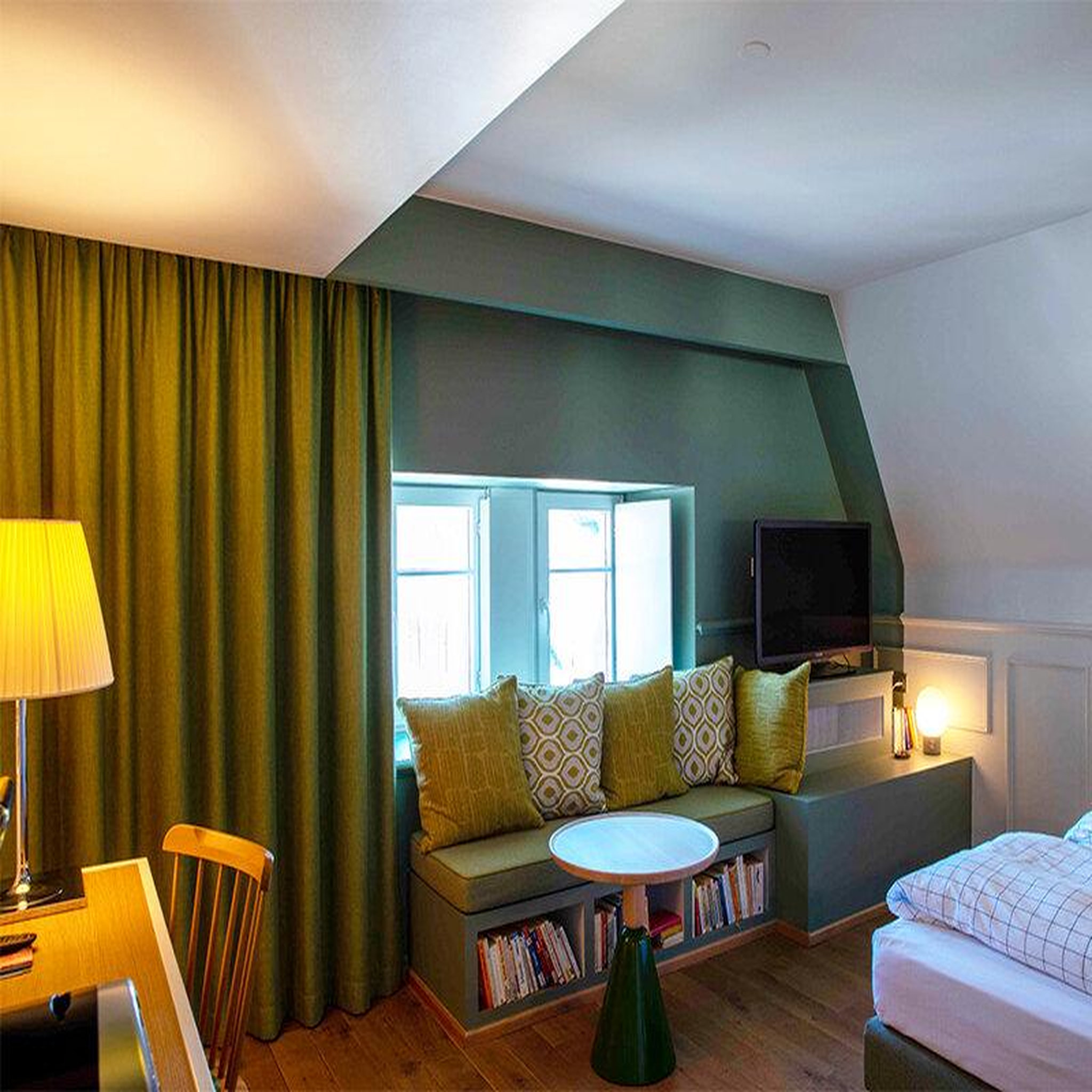Voir la diapositive 3 : Smartbox 2 jours en hôtel 4* avec massage et accès à l'espace détente près de bâle - coffret cadeau séjour