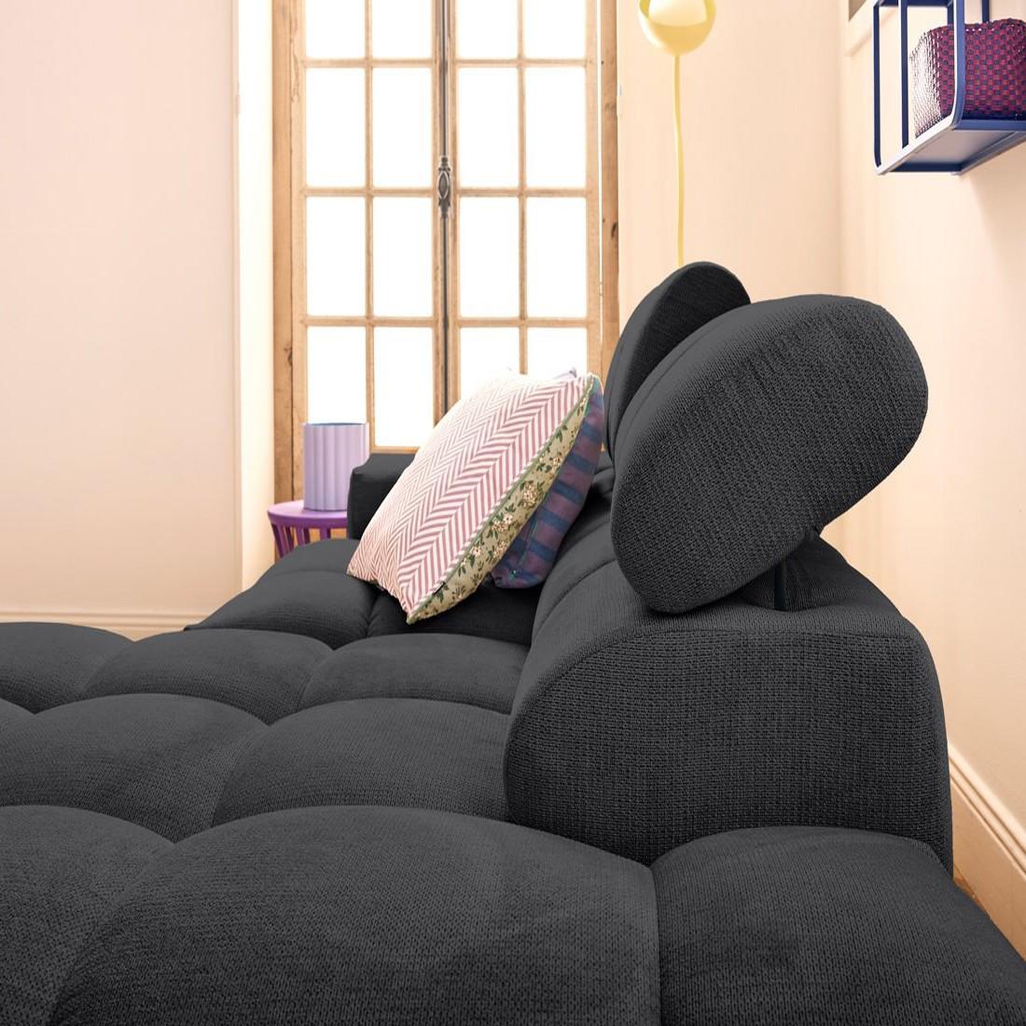 Voir la diapositive 3 : LISA DESIGN Matera - canapé d'angle droit 4 places avec têtières réglables en tissu texturé