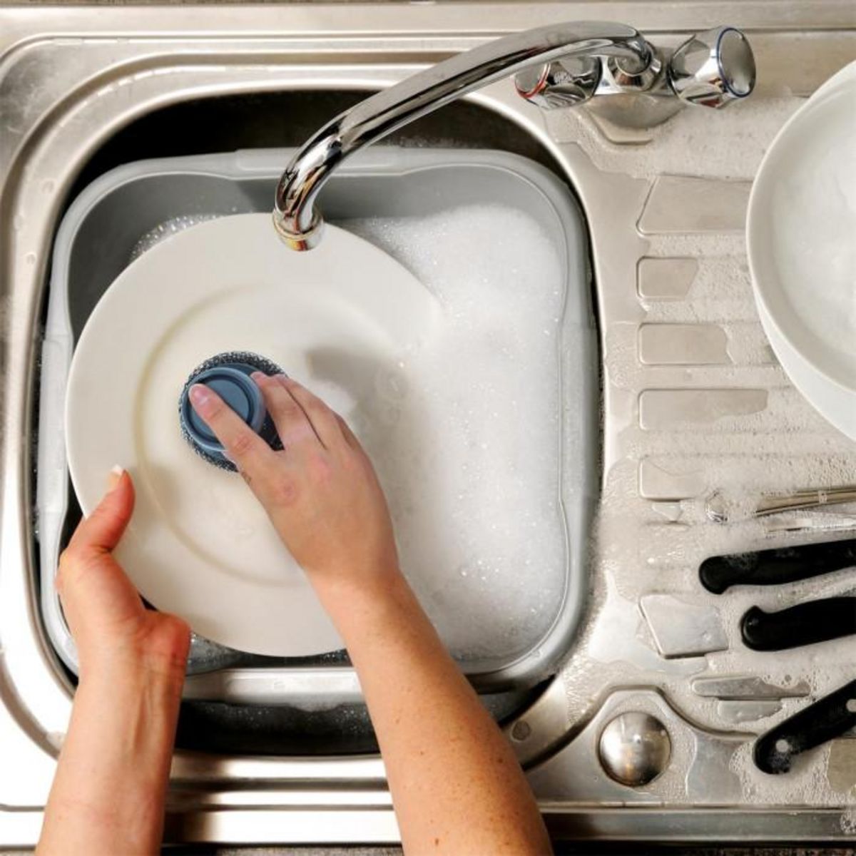 Paris Prix Grattoir à Vaisselle  Réservoir  10cm Noir