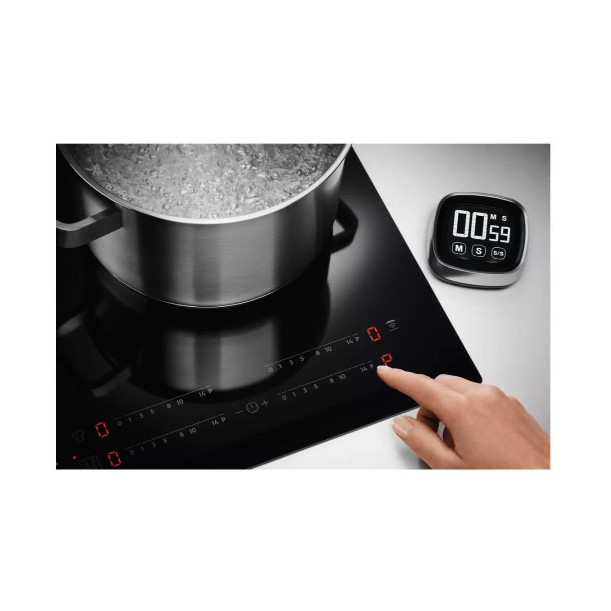 Voir la diapositive 2 : ELECTROLUX Plaque de cuisson induction 78cm 4 feux noir - eiv85453