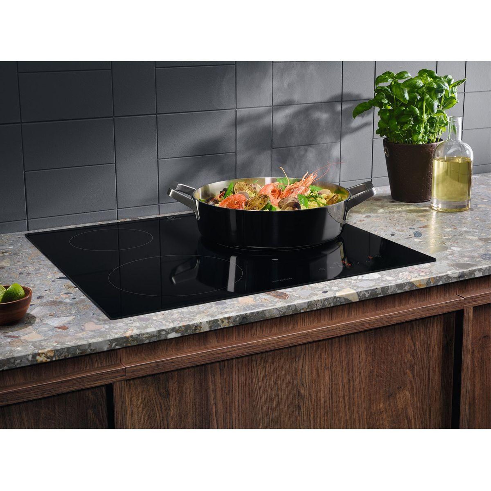 Voir la diapositive 4 : ELECTROLUX Plaque induction eib60320ck - 3 foyers noir 60cm