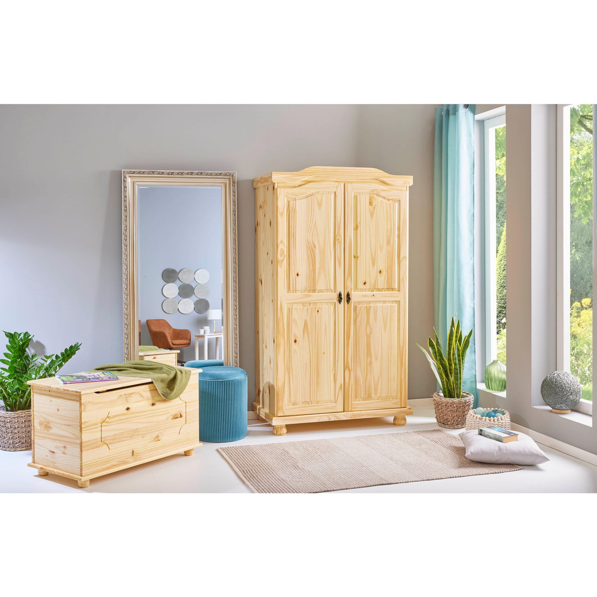 Armoire rustique en pin massif 2 portes  L104cm BASTIAN