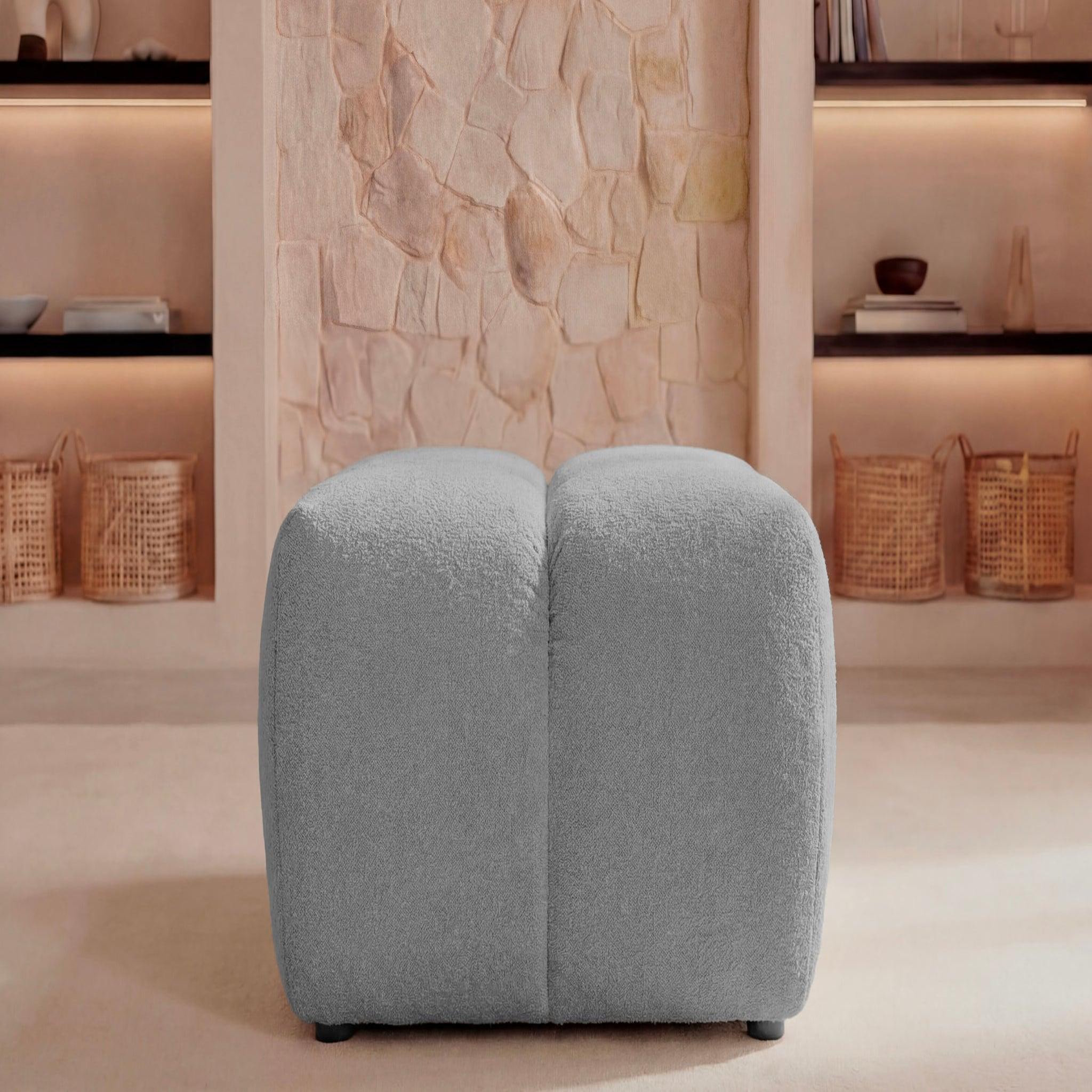 Voir la diapositive 4 : CASANOVA PARIS Maria - pouf en tissu lisse
