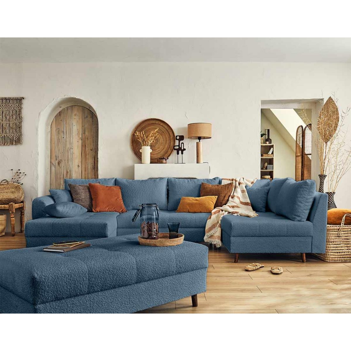 LISA DESIGN Rune - canapé panoramique d'angle droit - 7 places - avec pouf d'appoint - en tissu bouclette