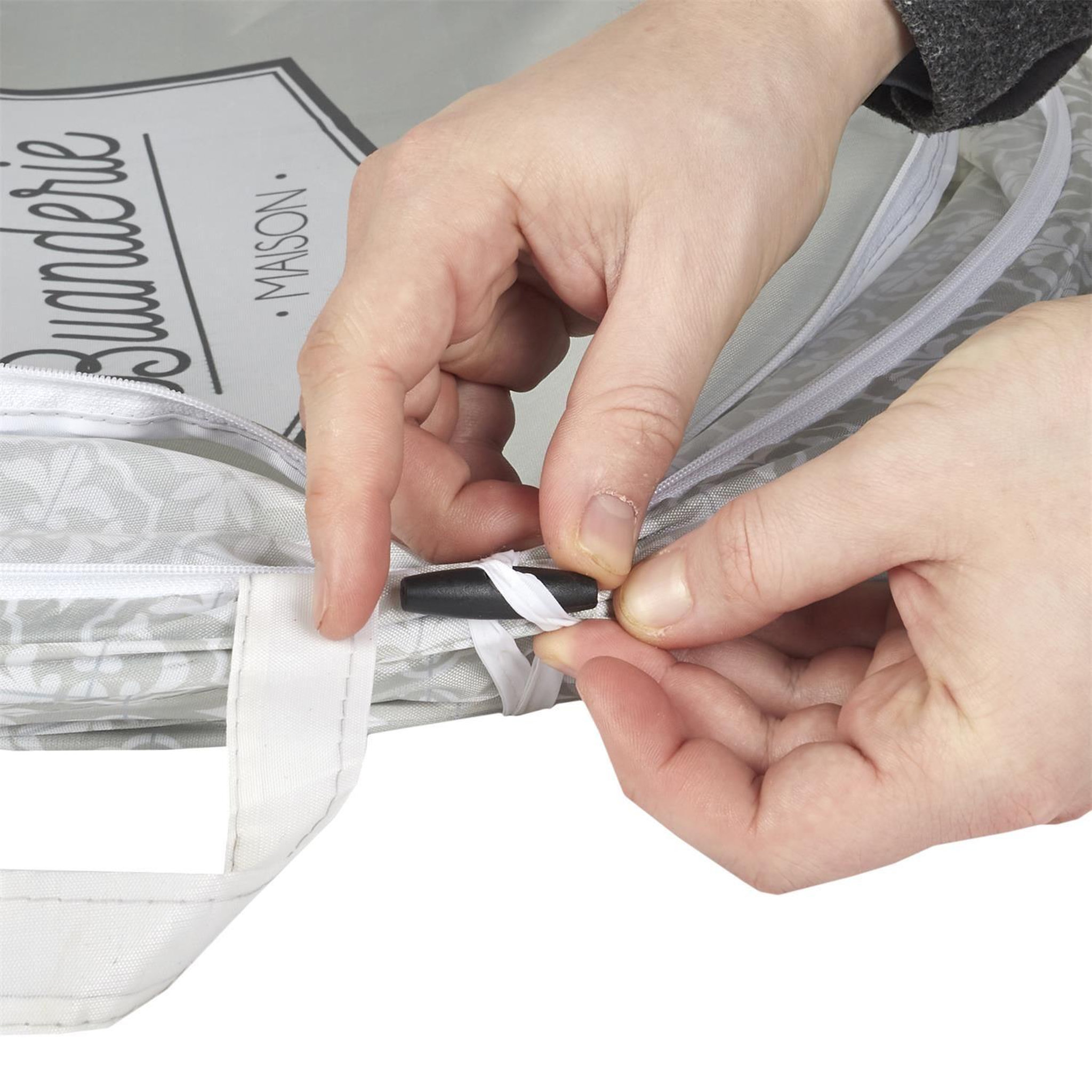 Voir la diapositive 4 : Je cherche une idee Panier à linge pop up - beige