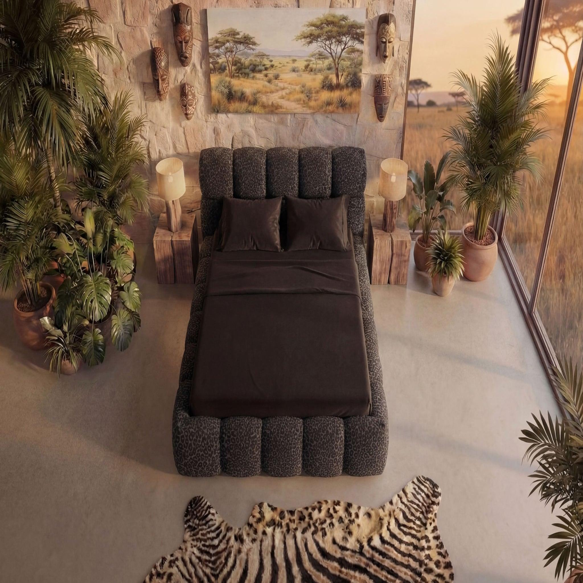 Voir la diapositive 4 : CASANOVA PARIS Elise - lit coffre tissu imprimé animalier noir