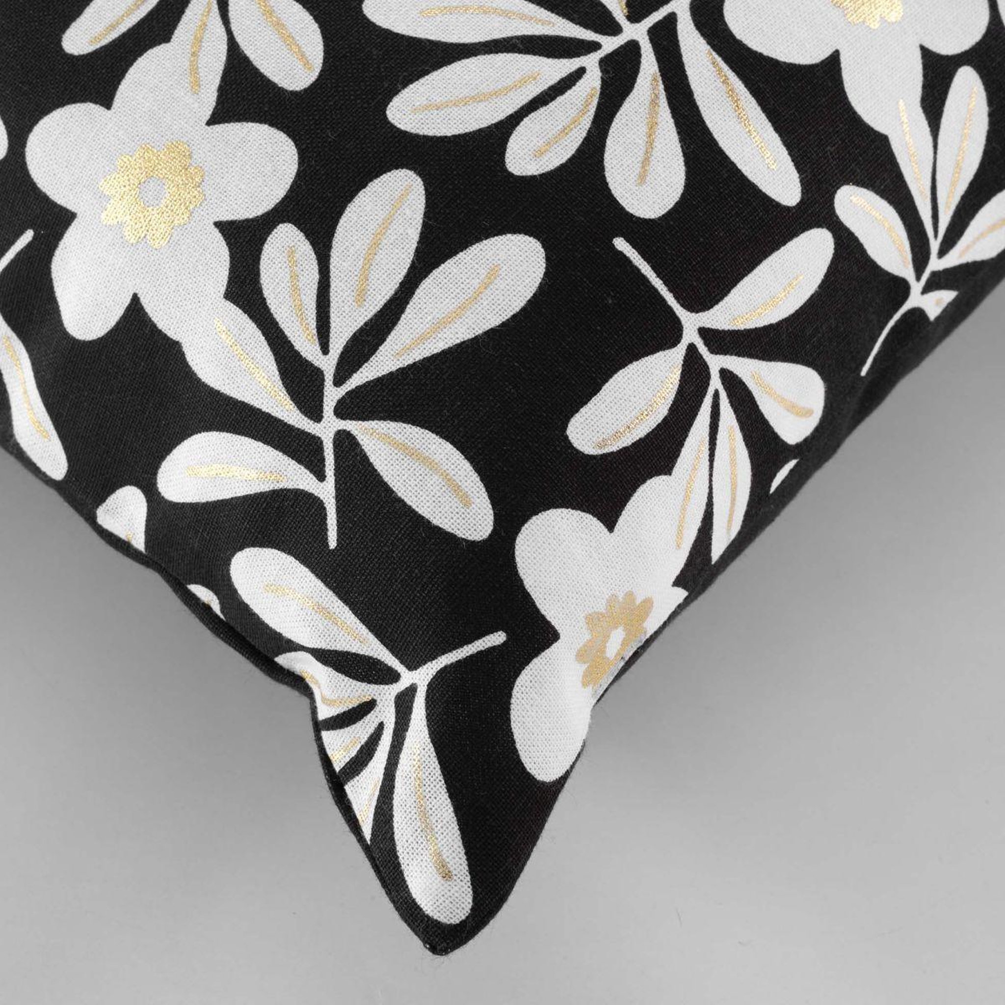 Voir la diapositive 3 : Douceur d'Intérieur Coussin déco imprimé  wilma  45x45cm noir