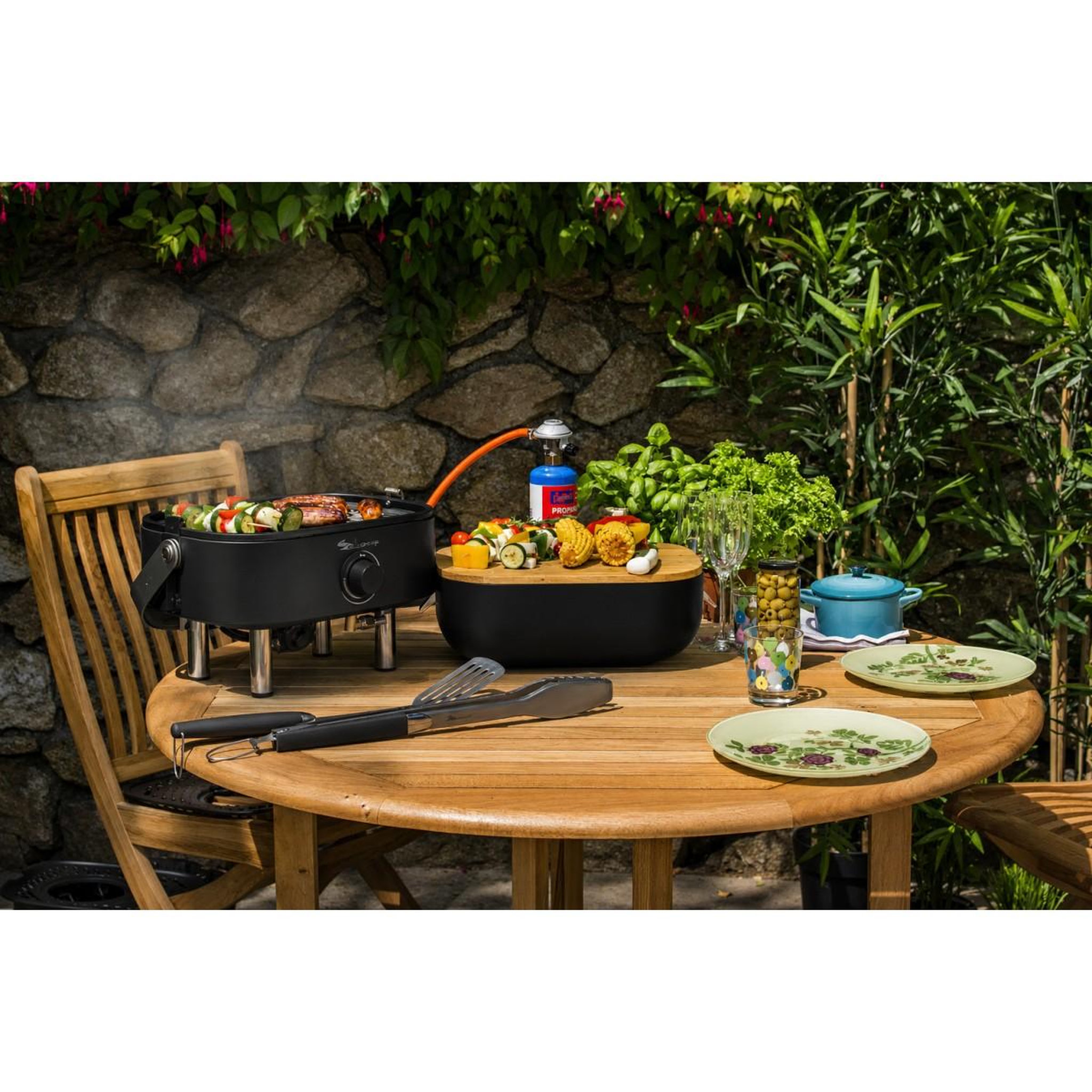 Voir la diapositive 4 : SAHARA Barbecue à gaz portable compact 2,7kw grille en fonte mini barbecue de table noir planche à découper bois 2 à 4 personnes sahara