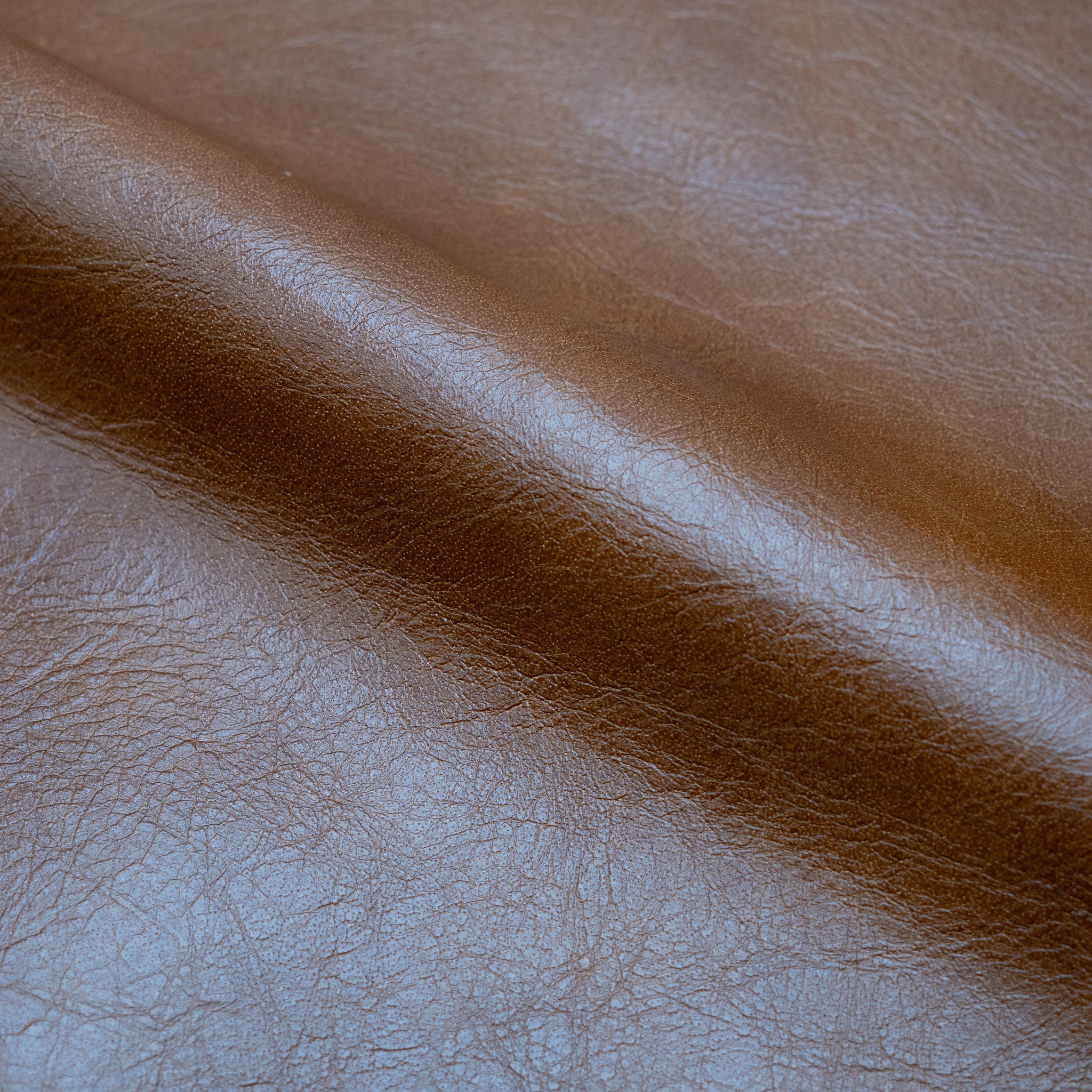 Voir la diapositive 3 : MAISON PAVANE Lot de 2 chaises en cuir de buffle marron-arsène