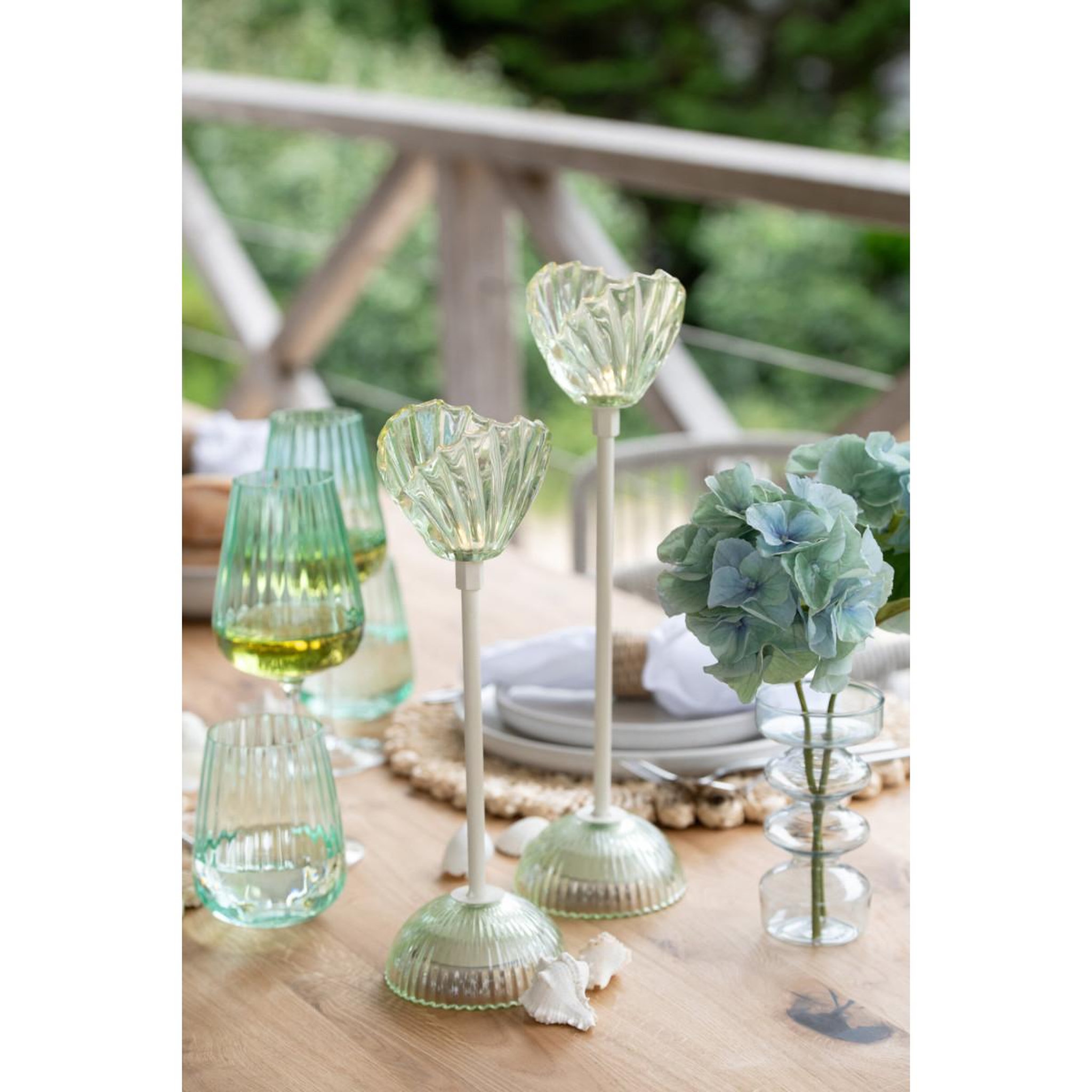 Voir la diapositive 5 : J-LINE Lampe à poser led coquillage  conchiglia  31cm vert clair