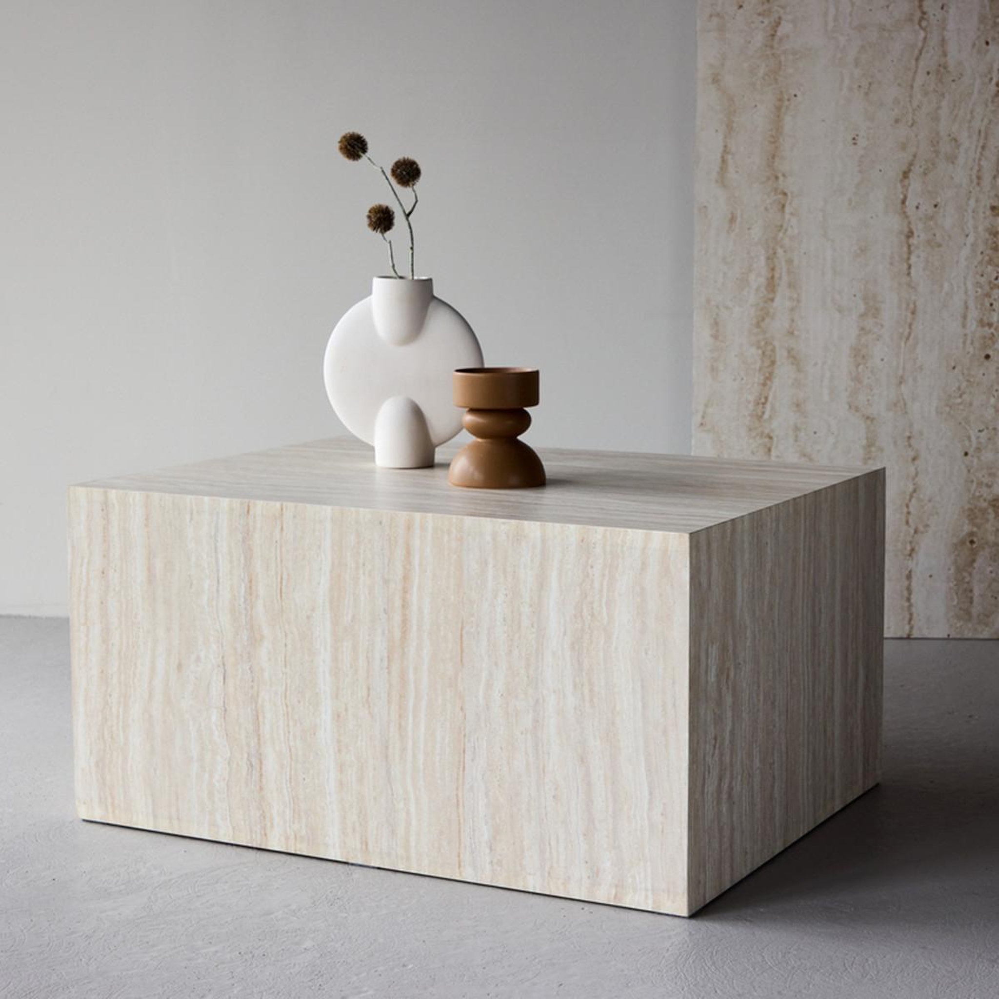 Voir la diapositive 5 : Paris Prix Table basse effet travertin  york  80cm beige
