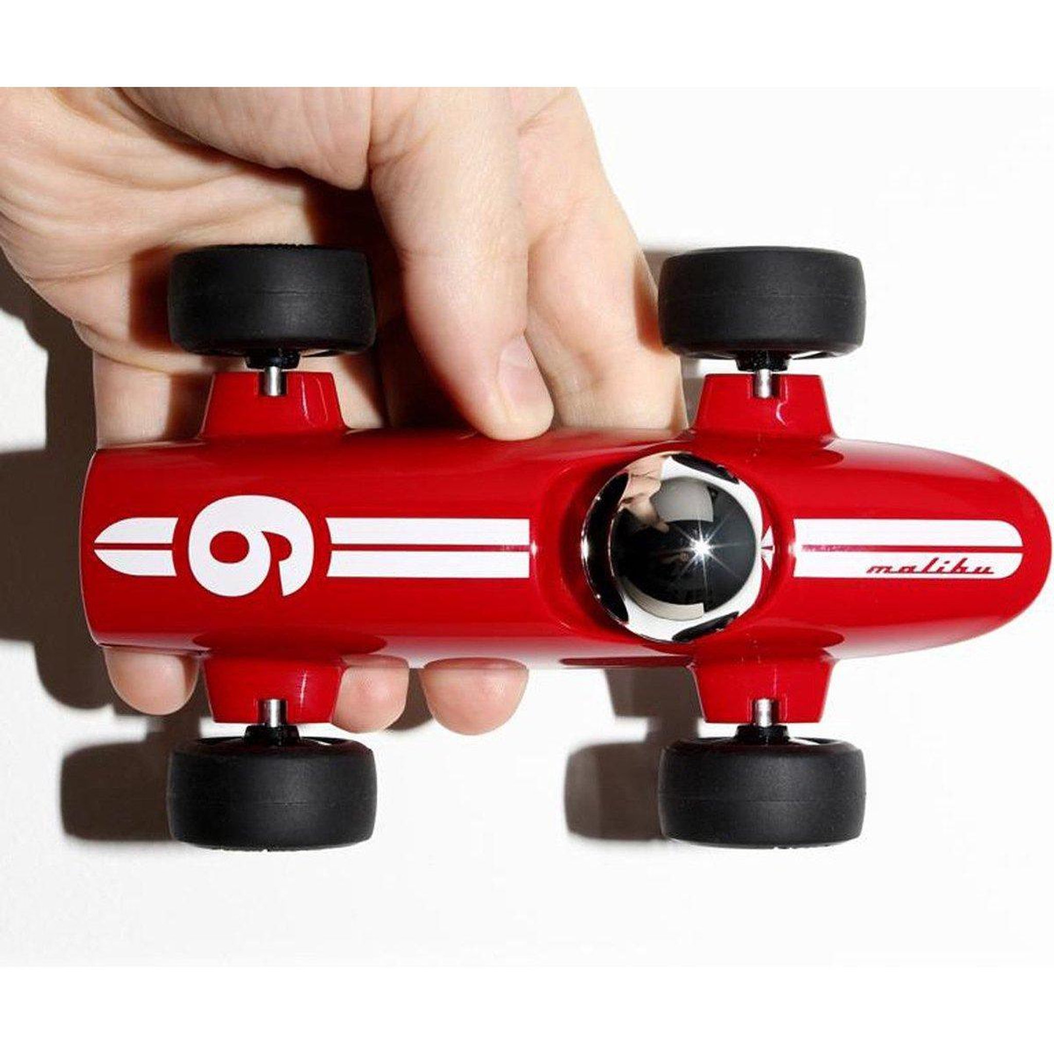 Voir la diapositive 2 : PLAYFOREVER Voiture malibu ross rouge 16.5cm
