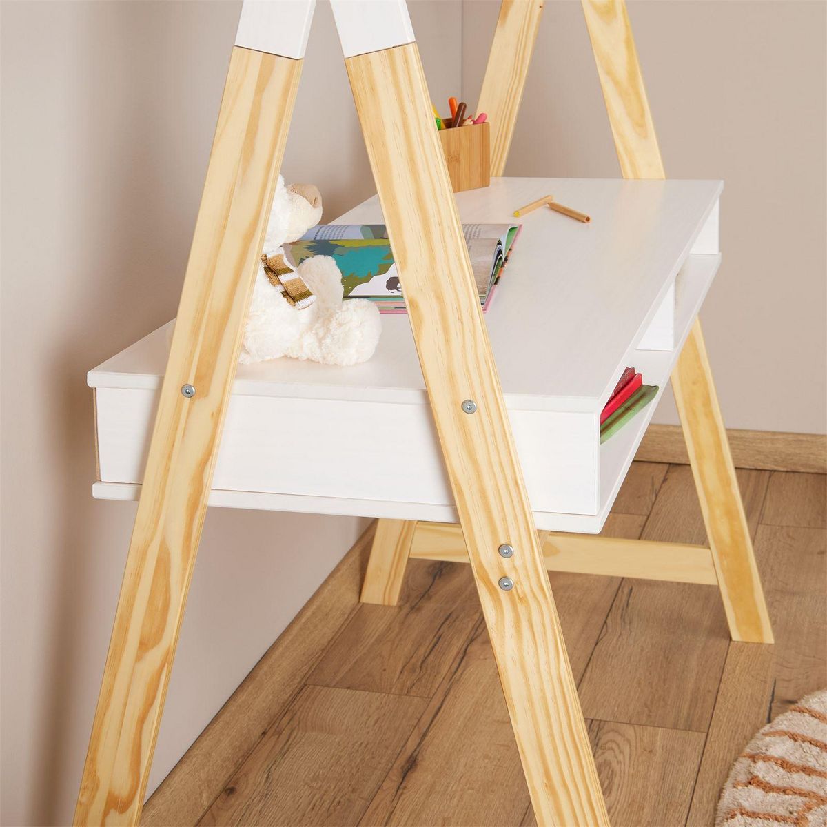 IDIMEX Bureau enfant SIMI en forme de tipi, avec 2 niches, en pin massif