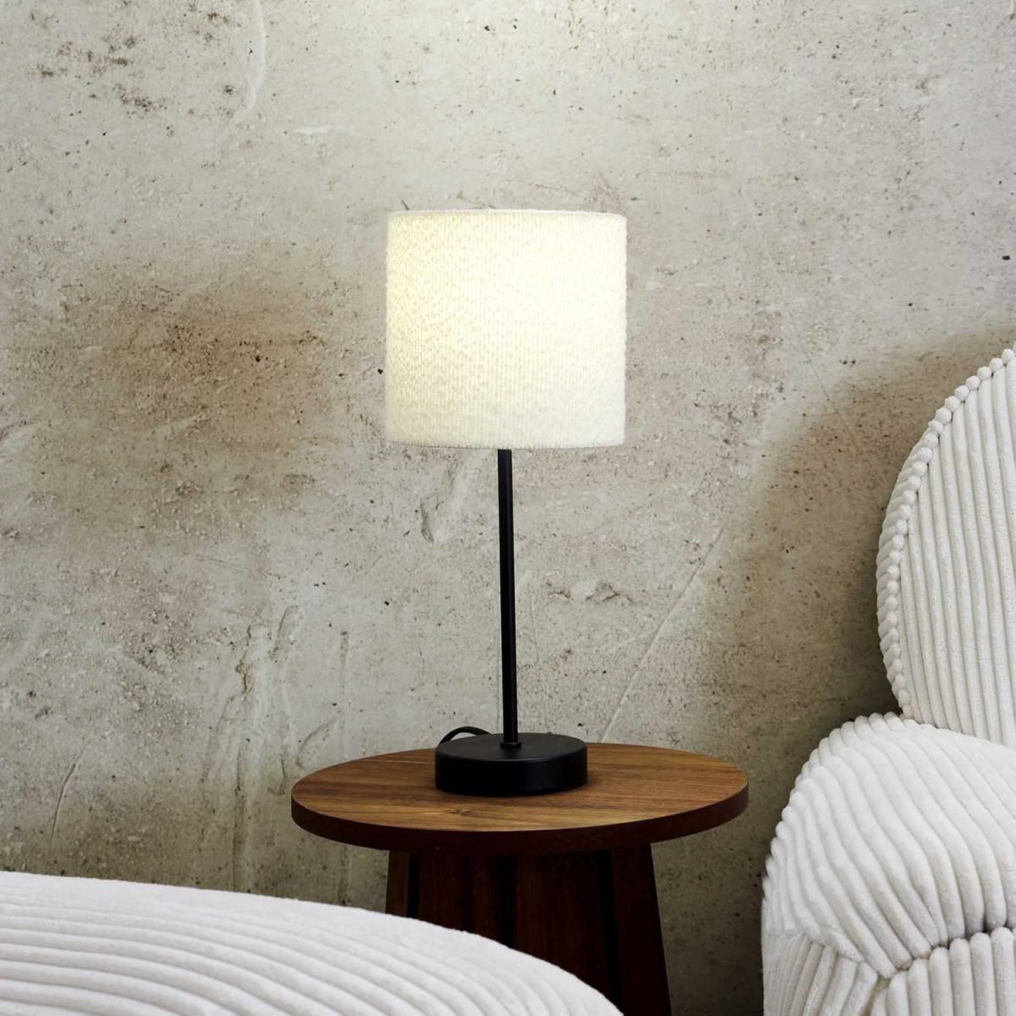 Voir la diapositive 5 : The Home Deco Factory Lampe à poser en tissu  bouclette  38cm naturel