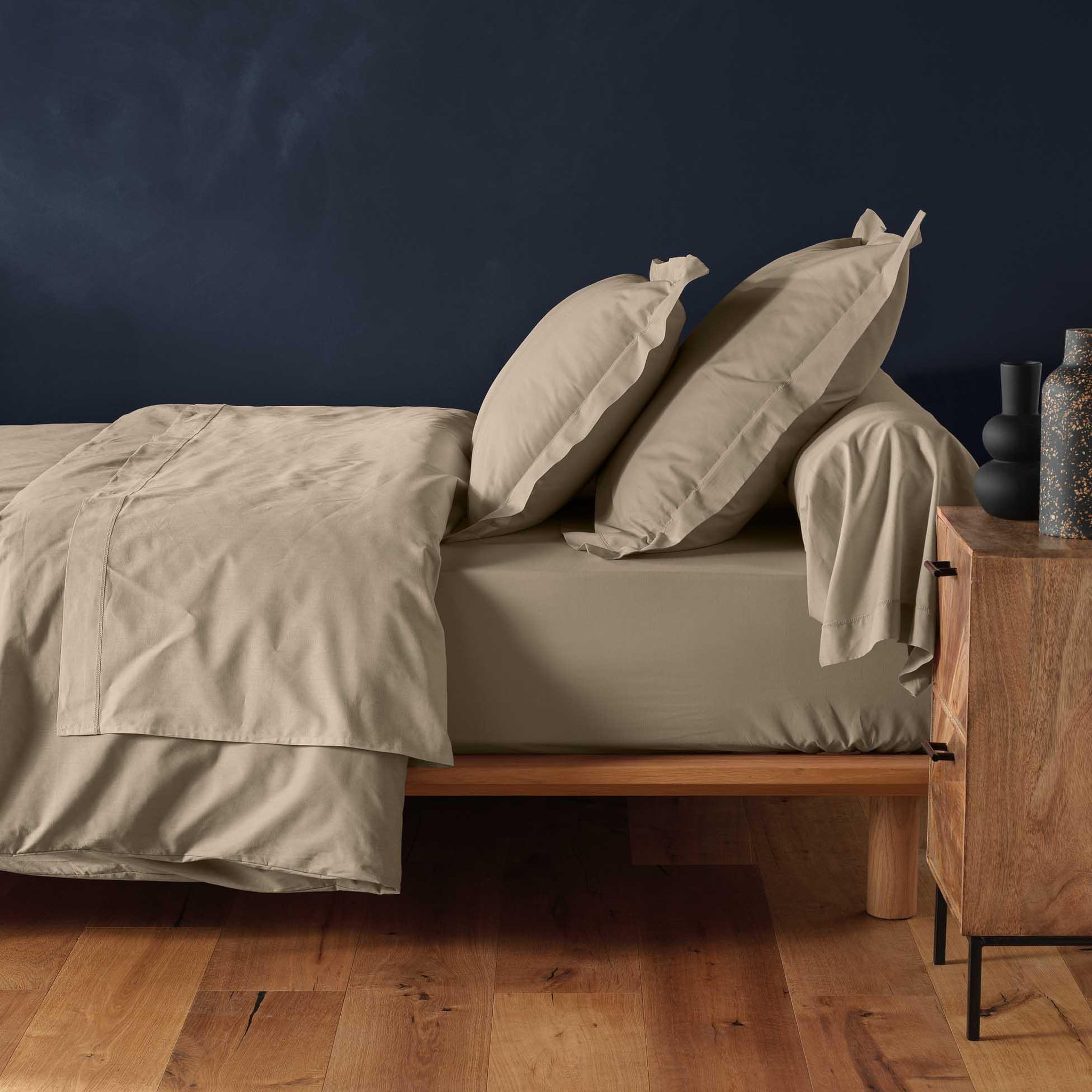 Voir la diapositive 3 : Eden Drap housse en coton line design et moderne
