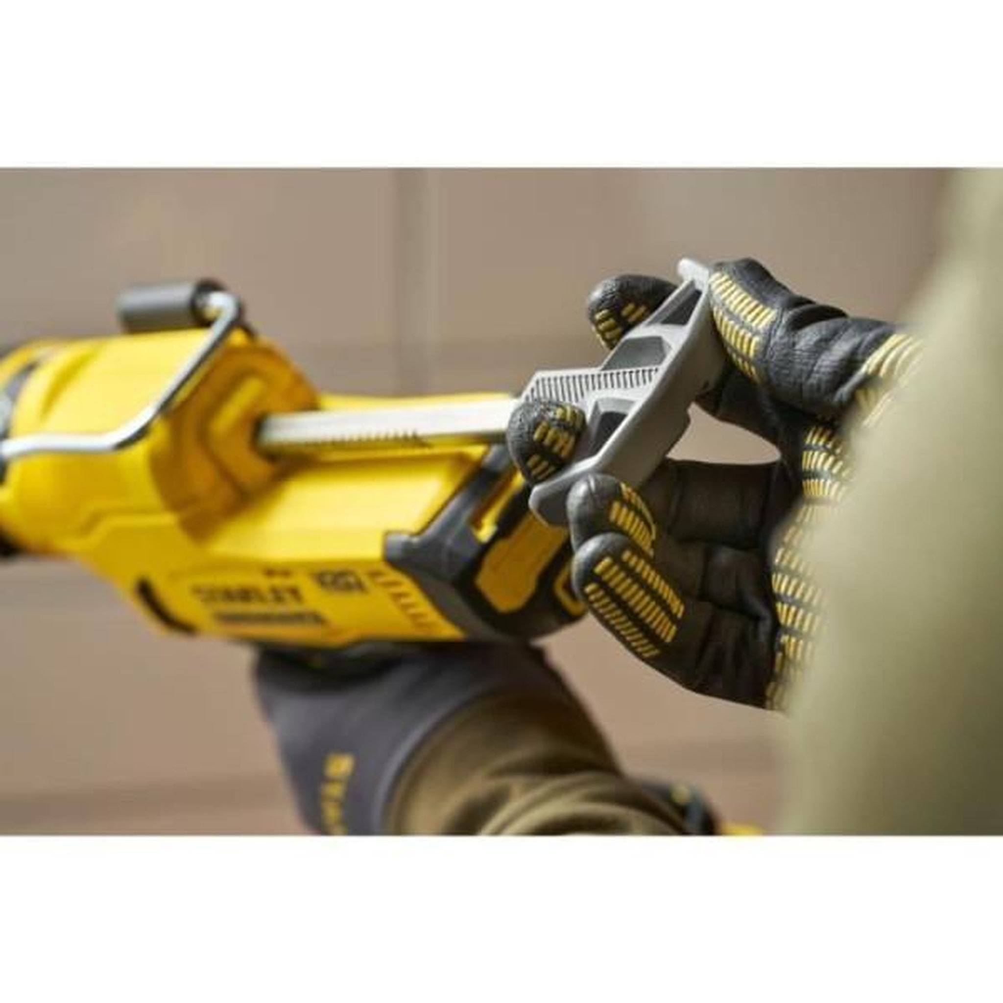 Voir la diapositive 6 : Stanley Pistolet a Mastic - STANLEY FATMAX V20 - SFMCE600B-XJ - Lithium 18V - Sans Batterie
